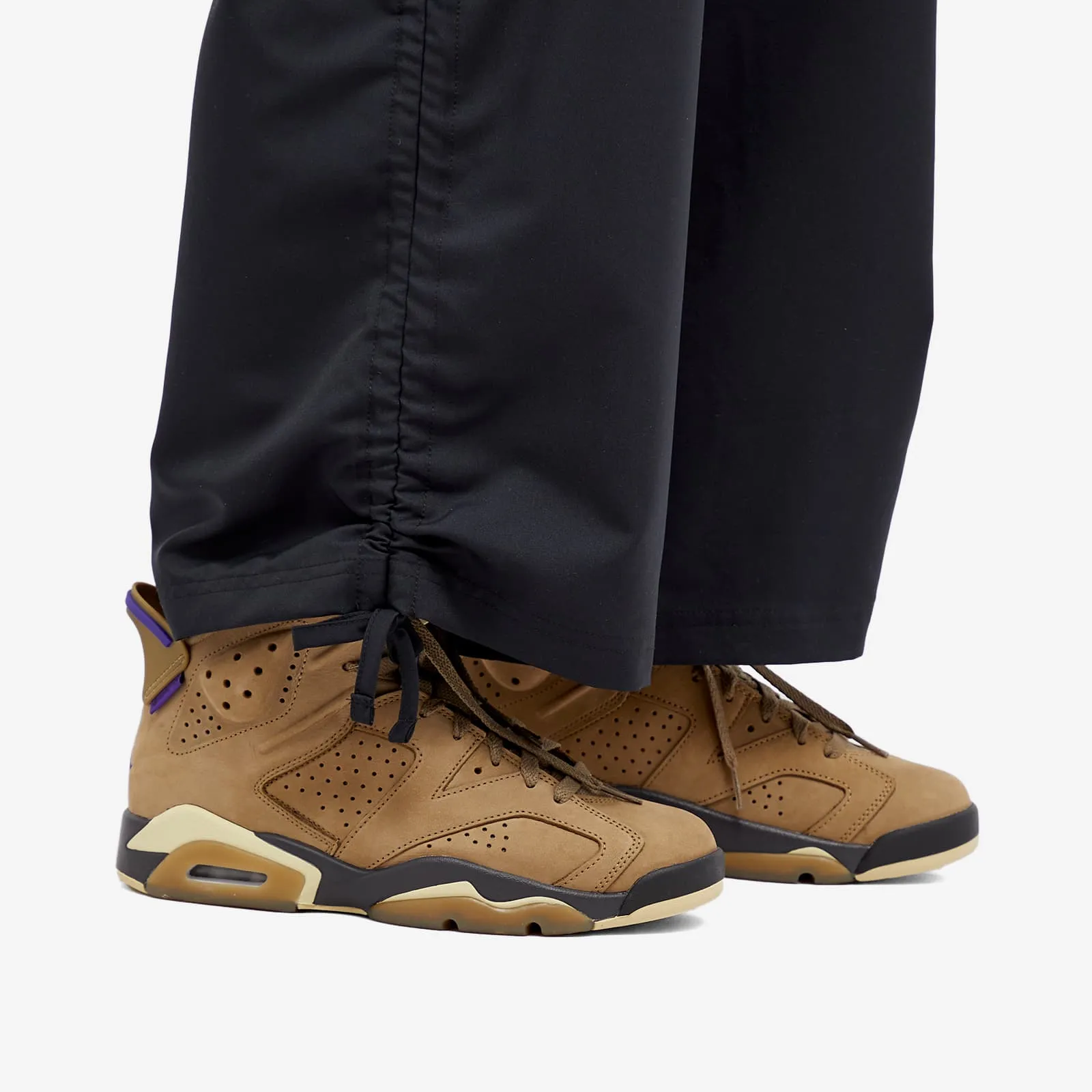 Air Jordan W 6 Retro Gtx Brown Kelp & Team Gold