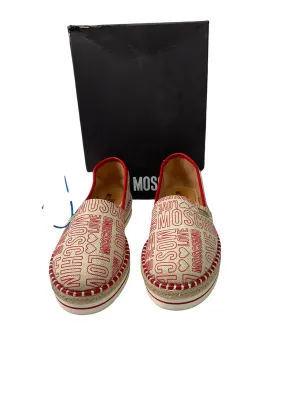 Shoes Luxury Designer By Moschino In White Red, Size: 8 Flexible Fit City Adventure
