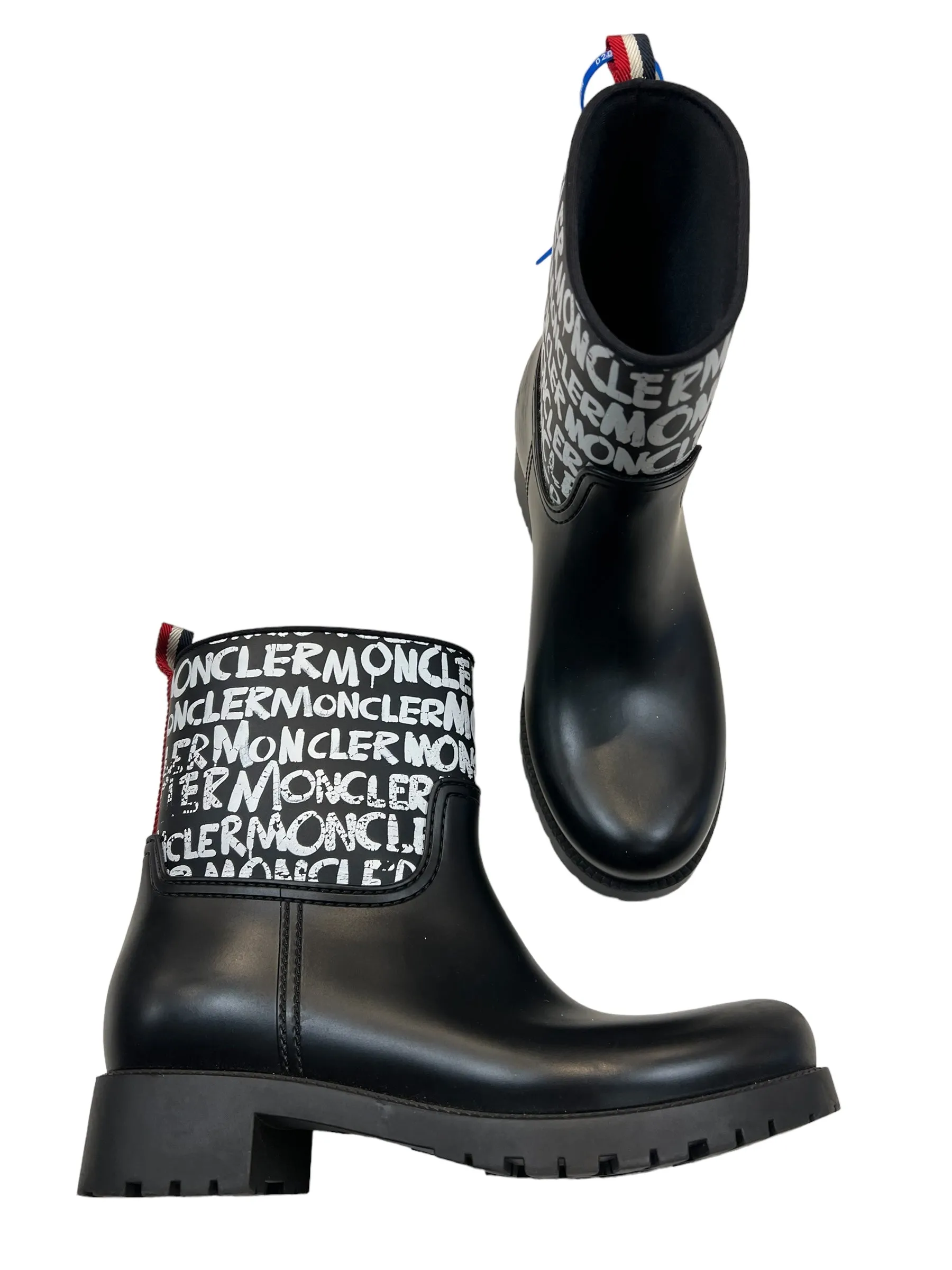 Gel Soft Stretch Fabric Weekend Trip Boots Luxury Designer By Moncler RUBBER RAIN BOOTS Size: EU 40