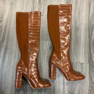 Off Duty Boots Knee Heels By Clothes Mentor In Brown, Size: 10