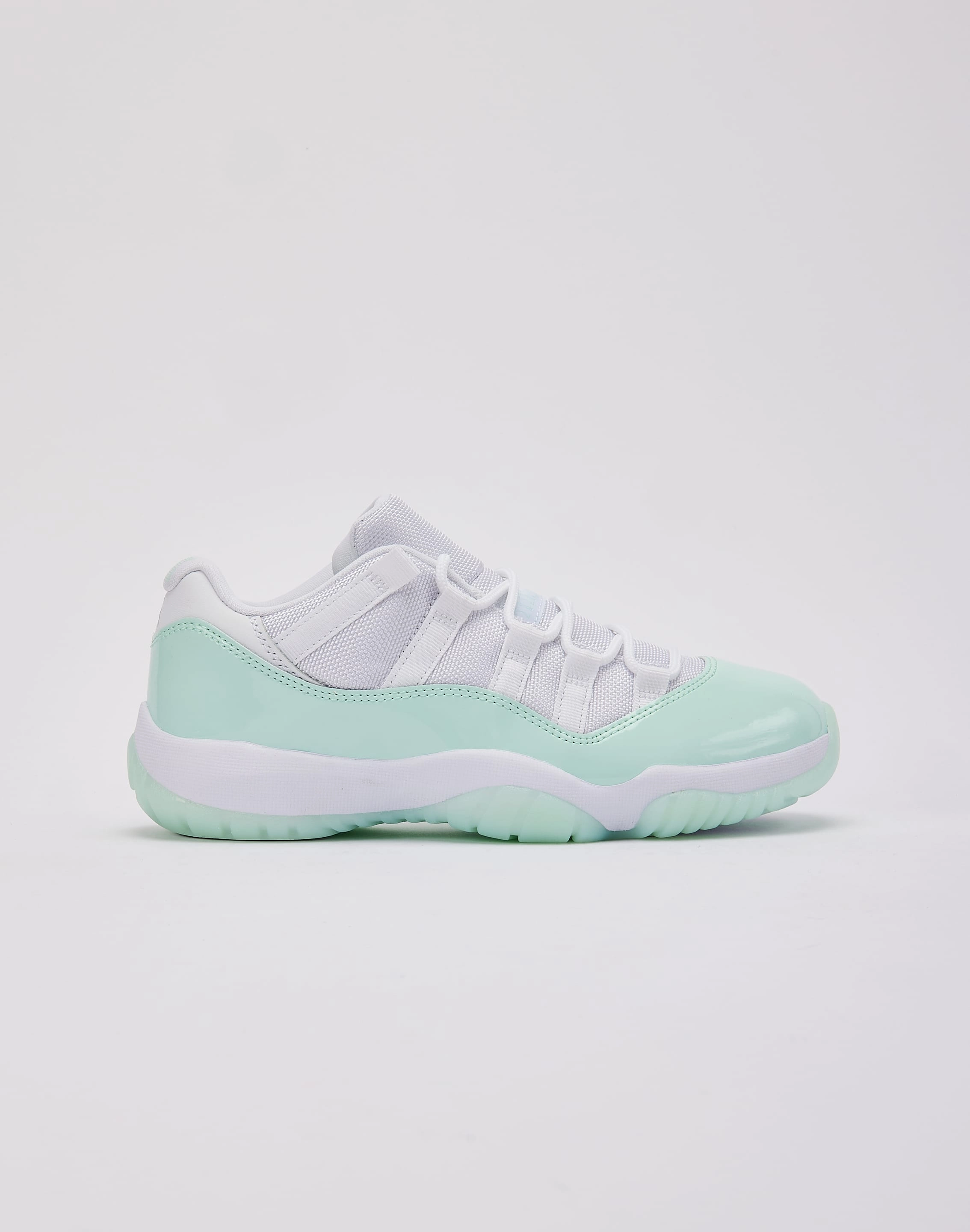 Jordan Air Jordan 11 Retro Low 'Igloo' Comfort Flex Shock Absorption Technology
