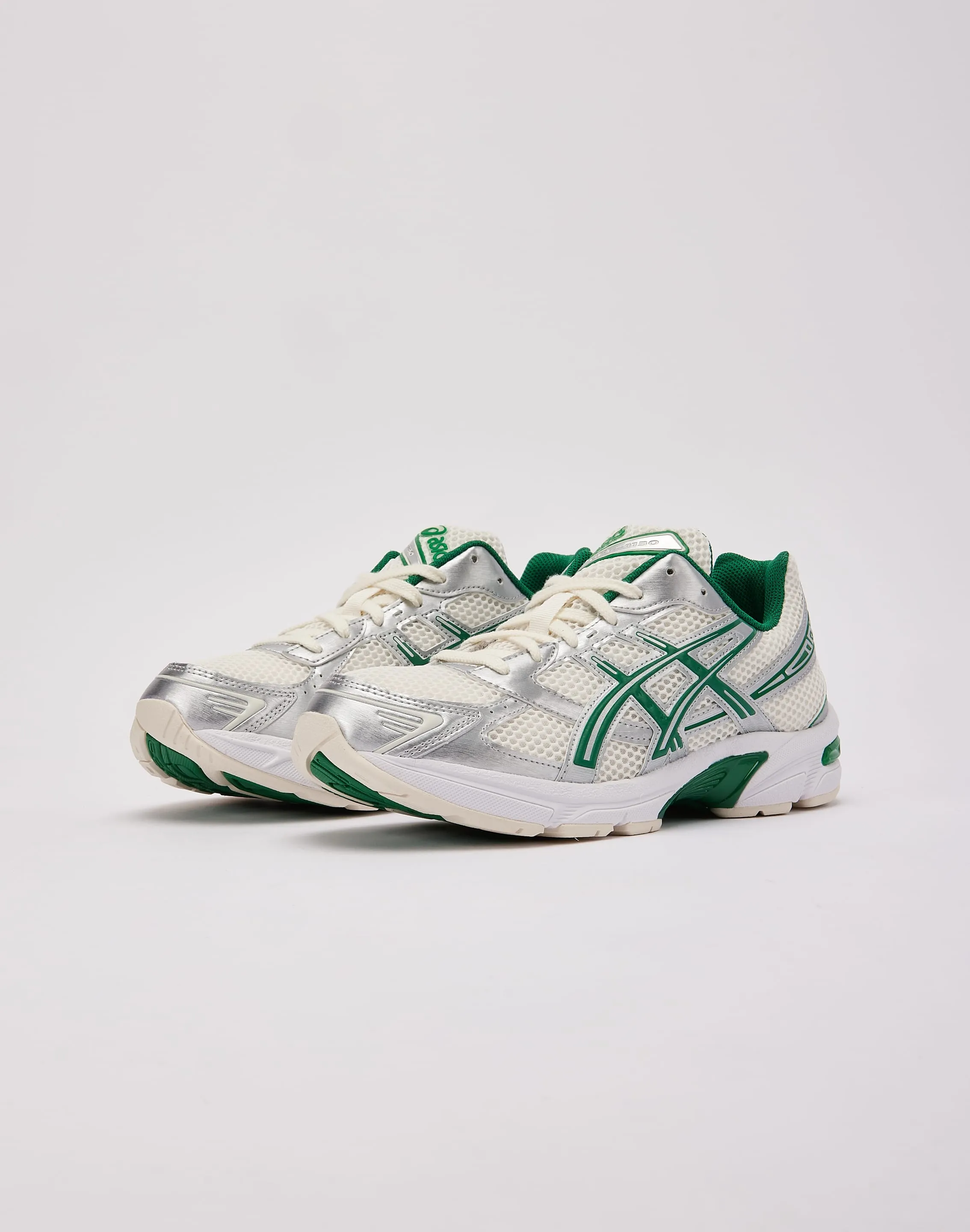 Asics GEL-1130 Breathable Fabric Material running in the countryside