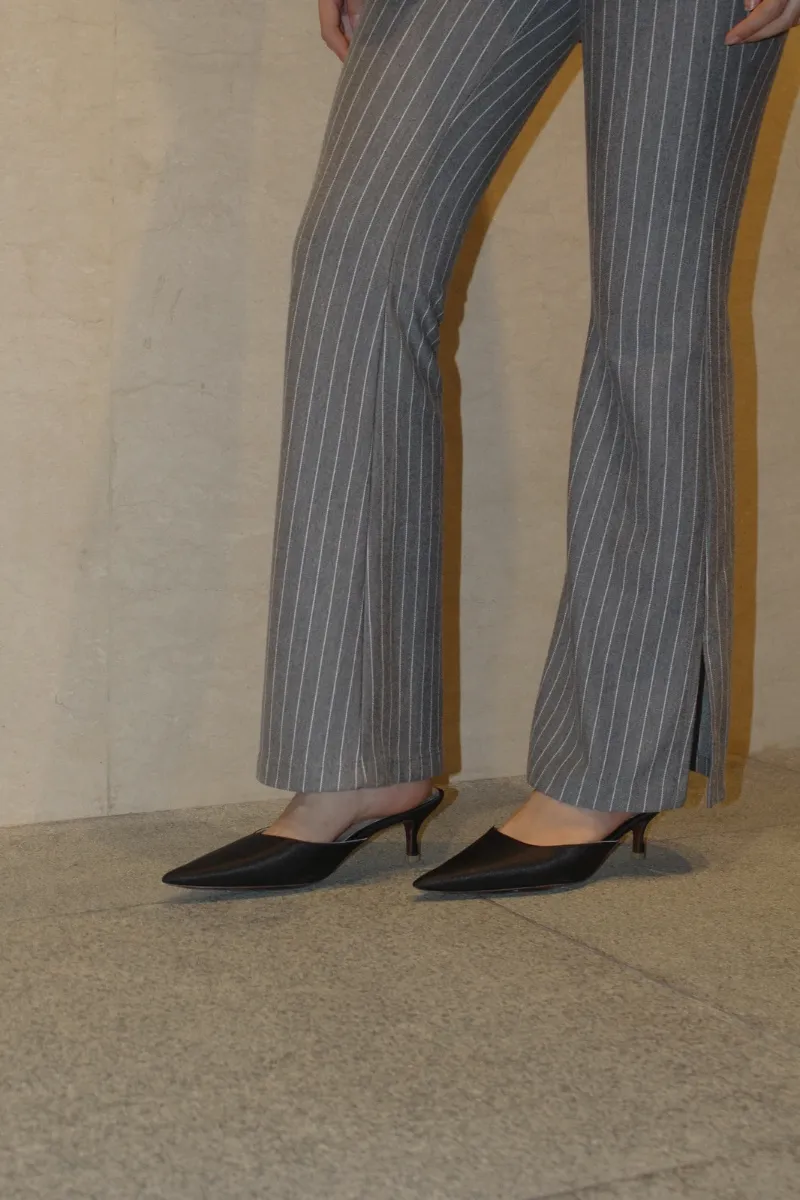AUDREY BLACK KITTEN HEEL