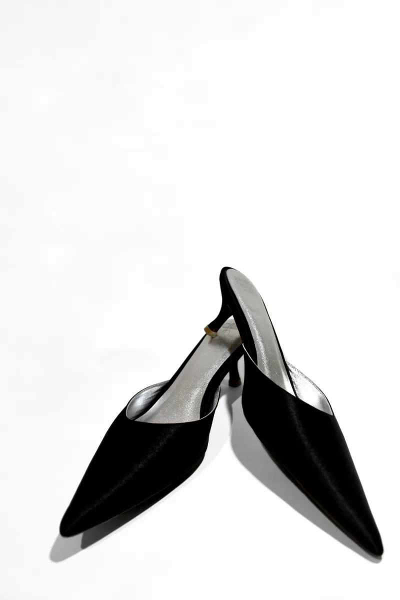 AUDREY BLACK KITTEN HEEL