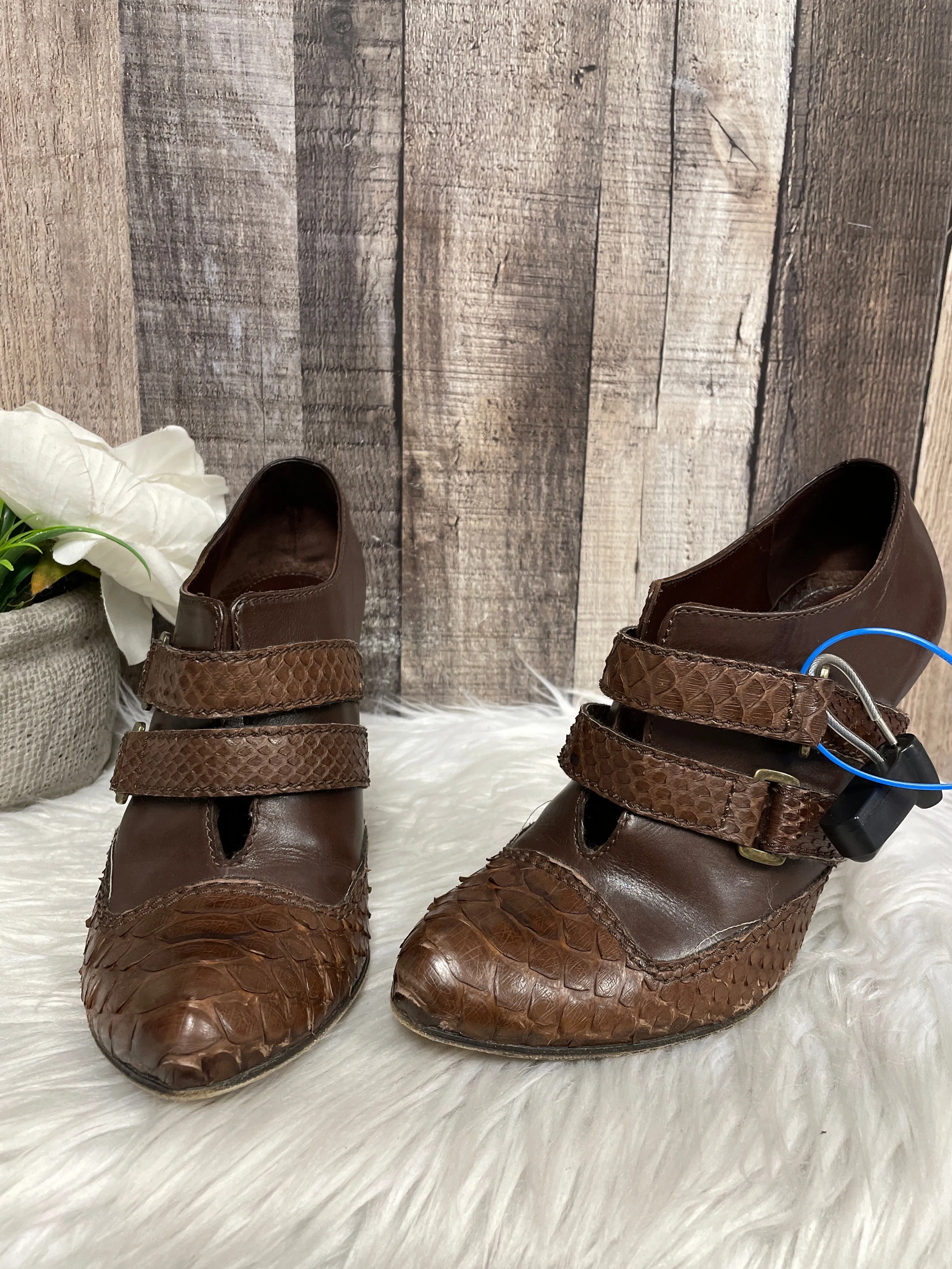 Shoes Luxury Designer By Alexander Mcqueen  Size: 7 Wide Base