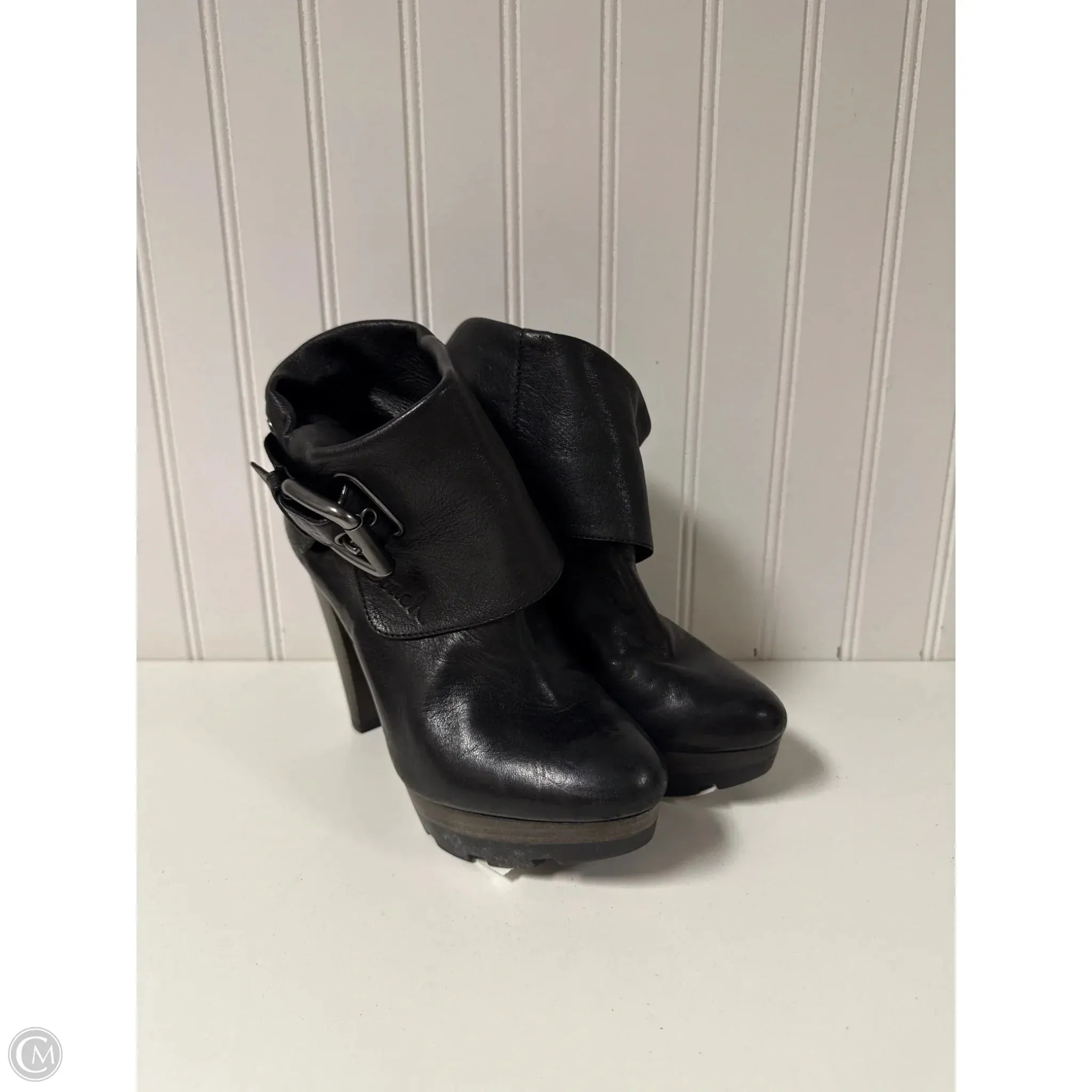 Wind Block forest walk Boots Designer By Coach In Black, Size: 6