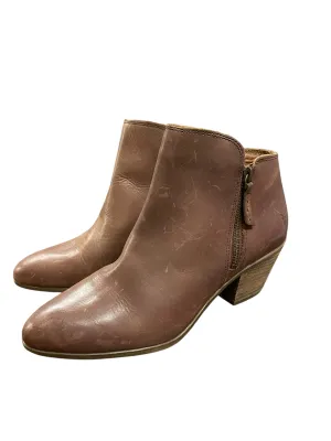 Boots Designer By Frye In Brown, Size: 9.5 Stone Gray