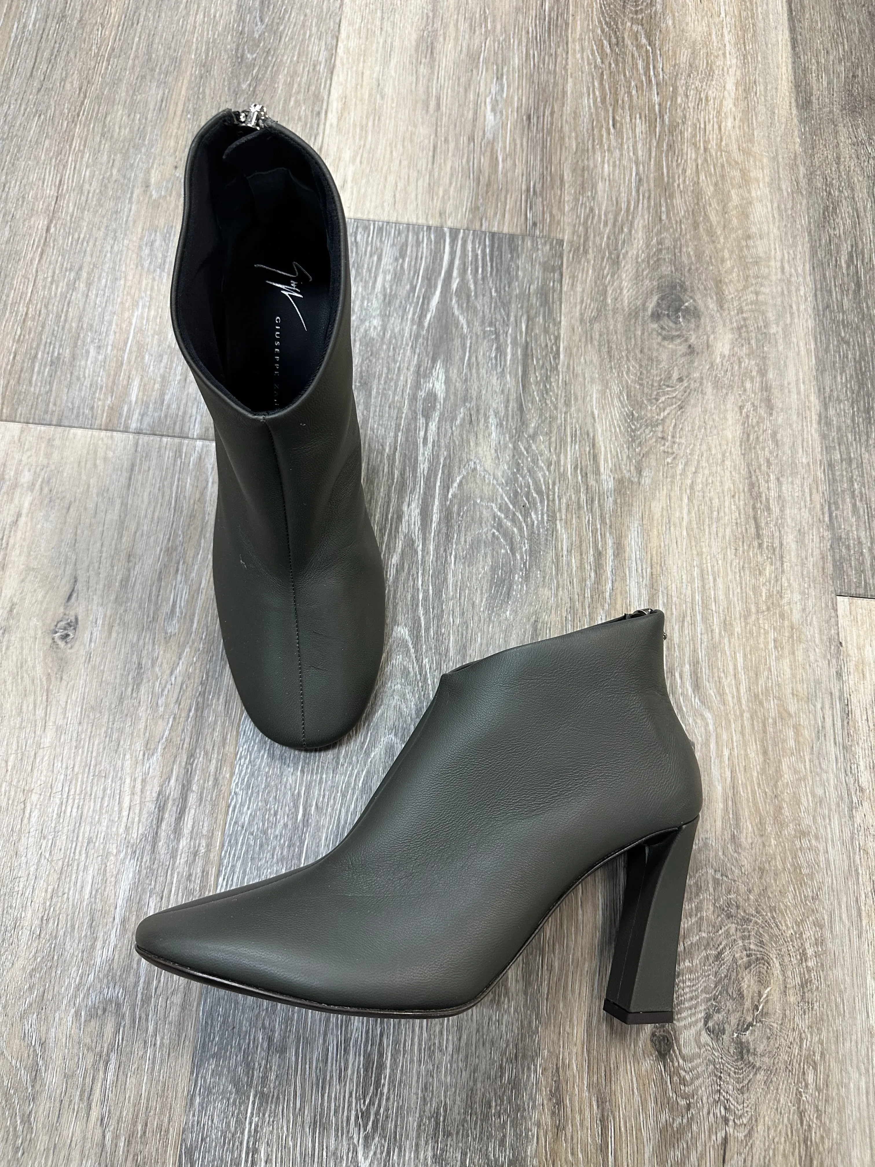 Foam Lining Running Errands Lace Up Boots Designer By Giuseppe Zanotti  Size: 7