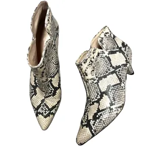 Boots Designer By Kate Spade In Snakeskin Print, Size: 8 Mountain Strong