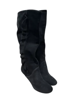 Multi Directional Tread Pattern Breathable Material Boots Designer By Marc By Marc Jacobs In Black, Size: 7