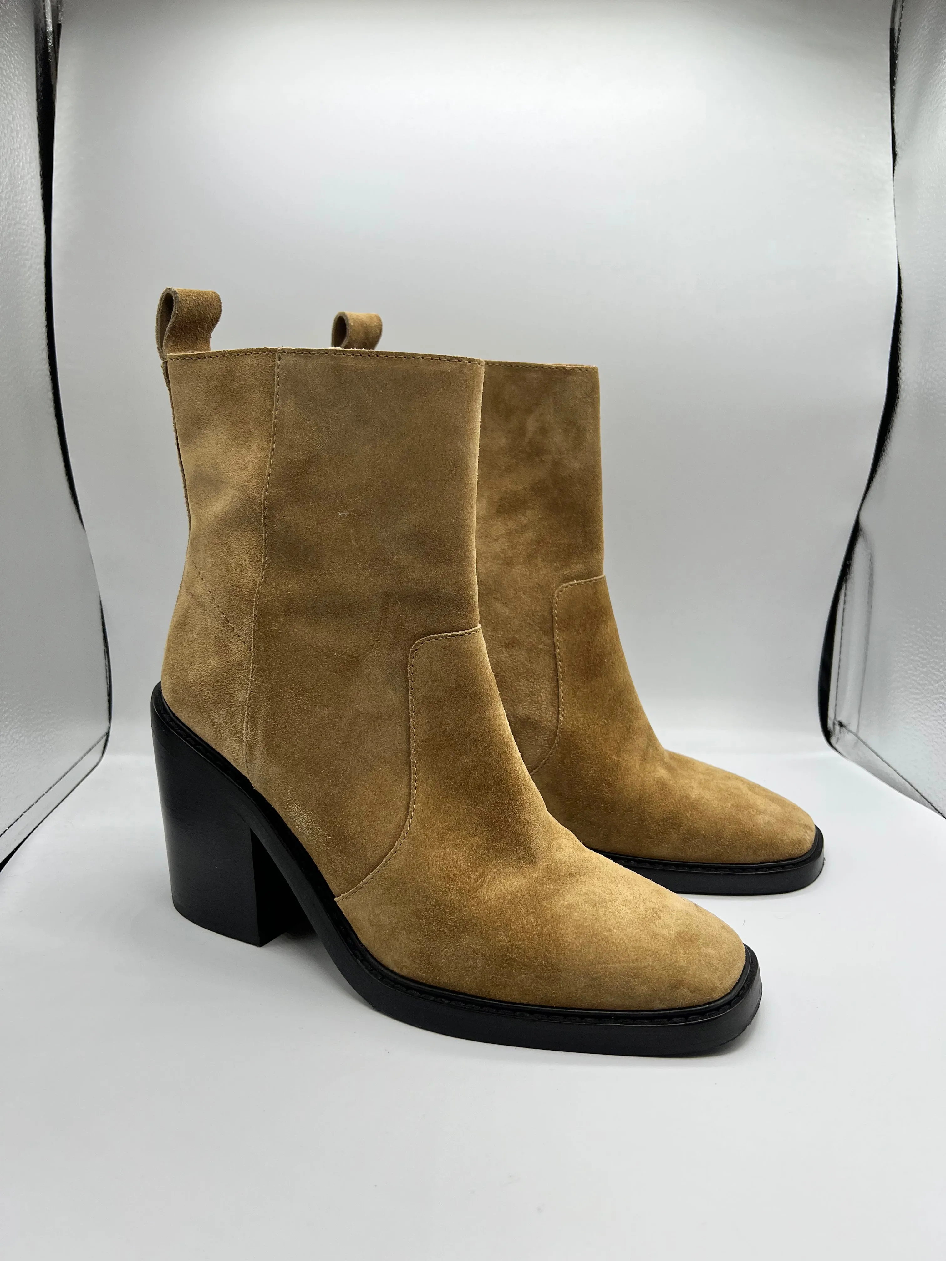 Seamless Fit Running Errands Grace Walk BOOTS DESIGNER by TORY BURCH In BROWN, Size: 11