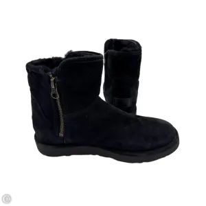 Boots Designer By UGG In Black, Size: 6 Ventilated Design Street Edge