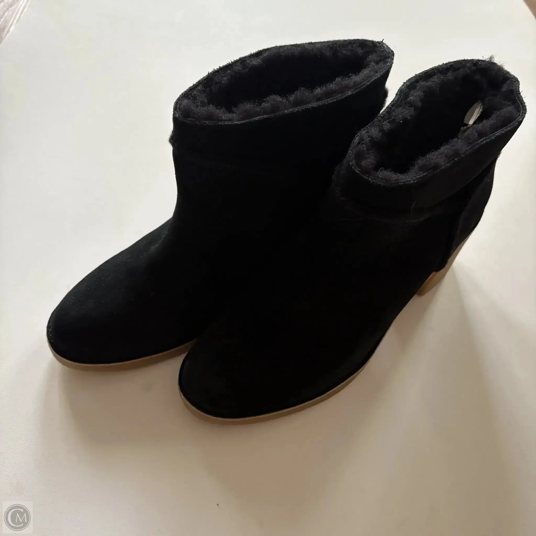 Long Lasting Outsole Durability Boots Designer By Ugg In Black, Size: 9.5