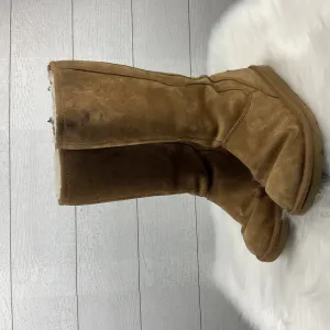 Boots Designer By Ugg In Brown, Size: 6 Spring Bloom