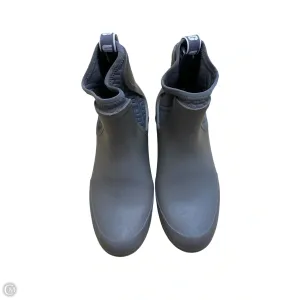 Sweat Resistant Standing Workers Fur Trim Boots Designer By Ugg In Grey, Size: 6.5