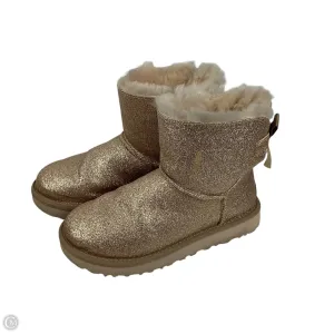 Boots Designer By Ugg In Rose Gold, Size: 6 Shock Diffusing Plate