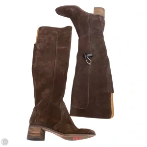 Middle-Aged Man Boots Knee Flats By Corso Como In Brown, Size: 8