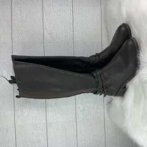 Smart Footwear Comfort Buckles Boots Knee Heels By White Mountain In Brown, Size: 6