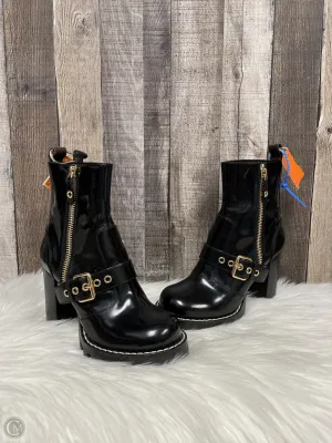 Shock Absorbing Midsole Daily Walk Boots Luxury Designer By Louis Vuitton In Black, Size: 8