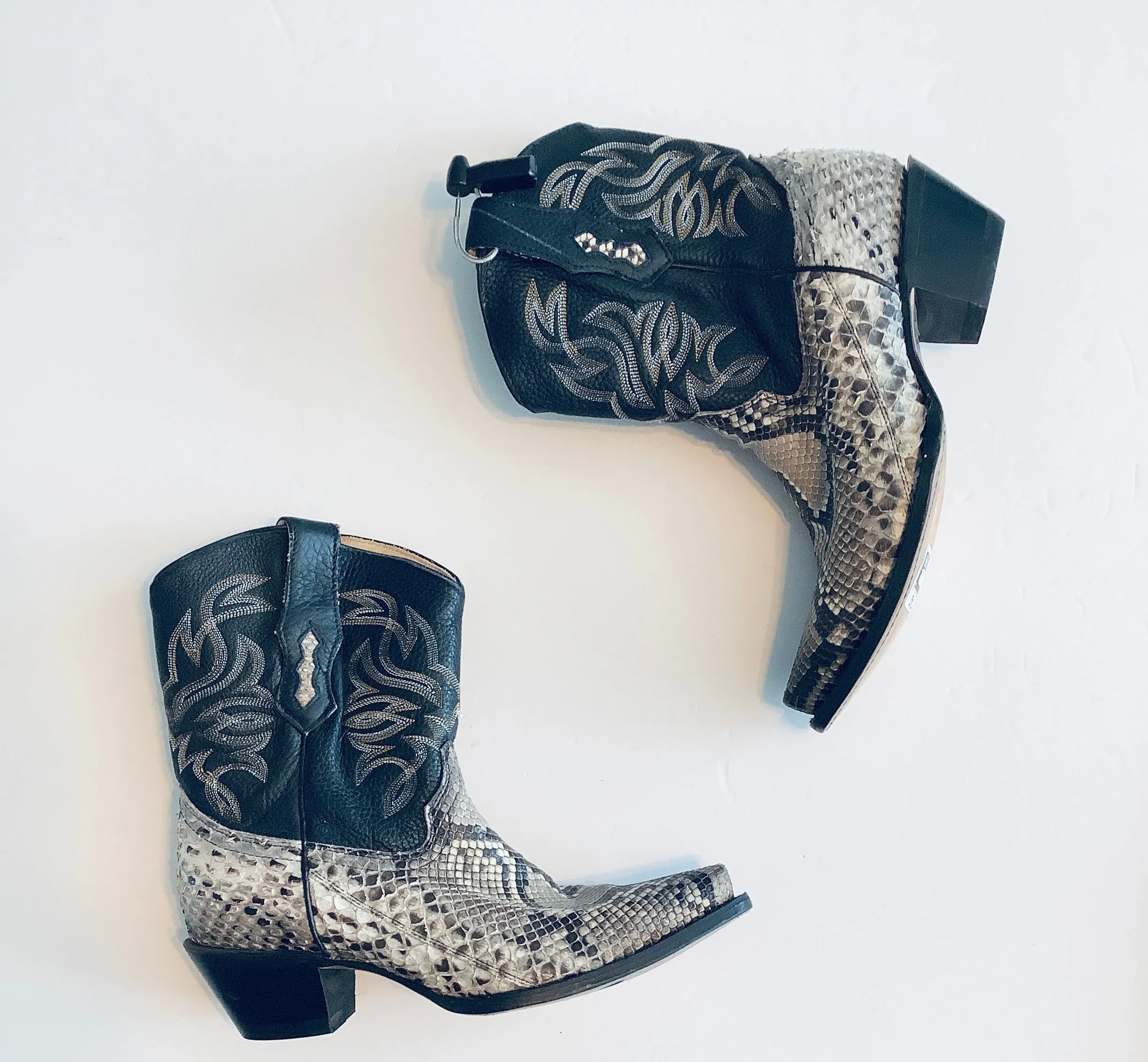 Travel Ready Boots Western By Cmb In Black & White, Size: 9