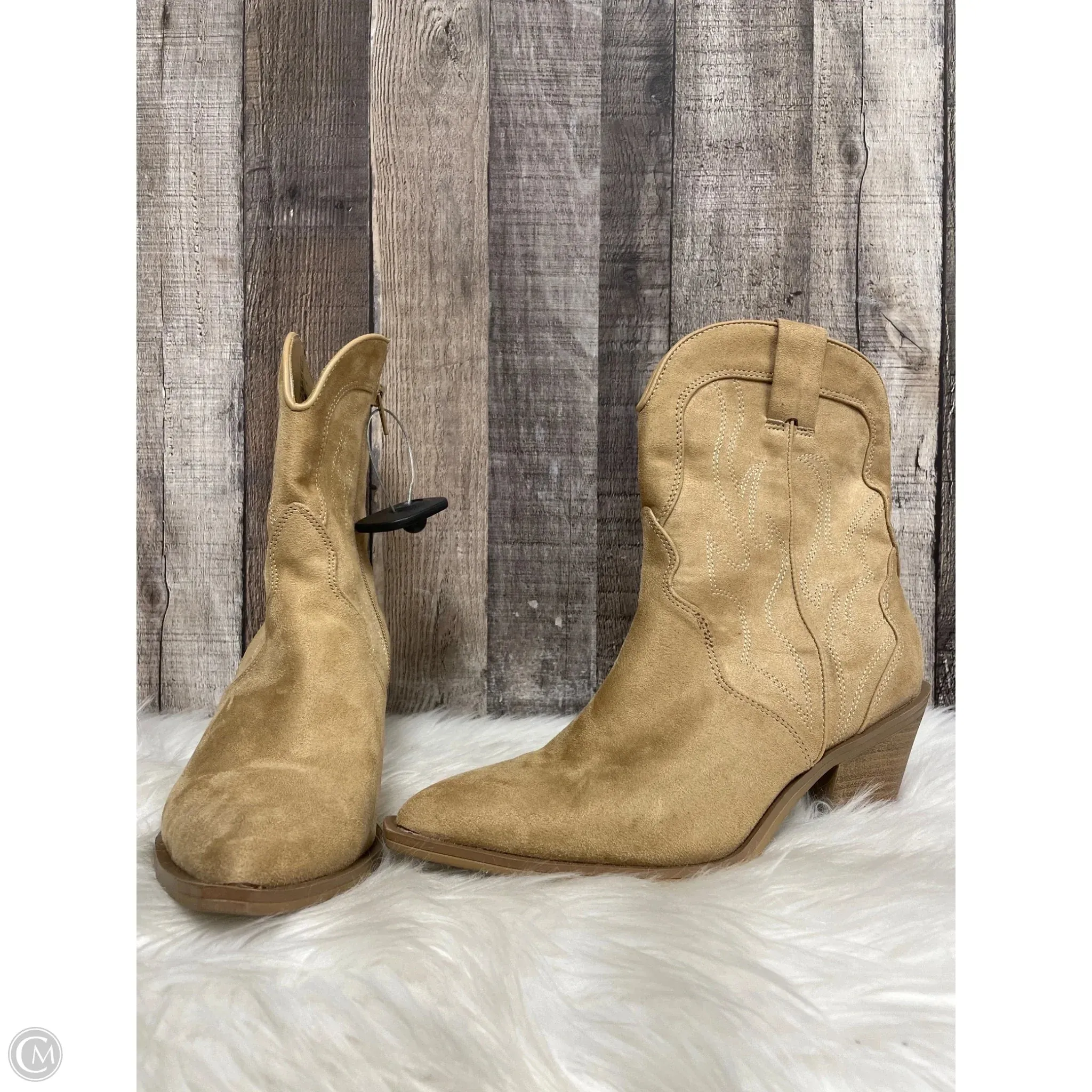 Anti Abrasion Boots Western By Universal Thread In Tan, Size: 6.5