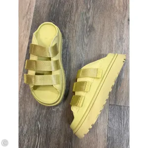 Sandals Designer By Ugg In Green, Size: 7 Earth Base Slip Resistant Design