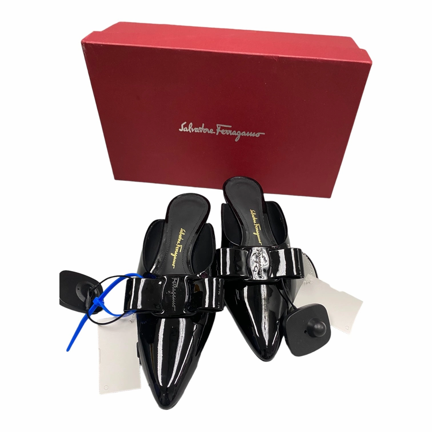 Breathable City Adventure Ankle Collar Padding Black Shoes Luxury Designer Ferragamo, Size 6