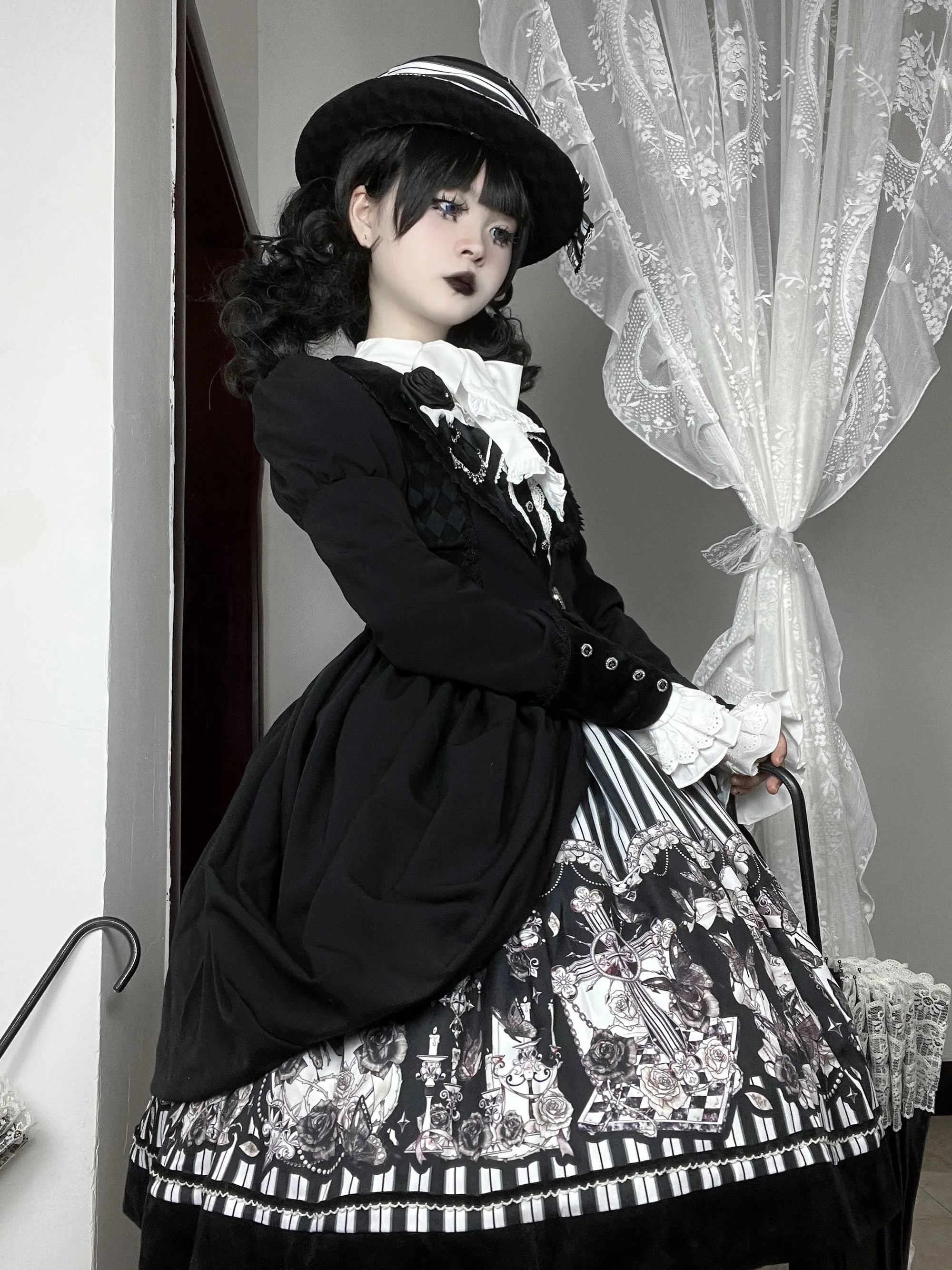 (Buyforme)Little Bear~Gothic Lolita Black and White Striped JSK Set