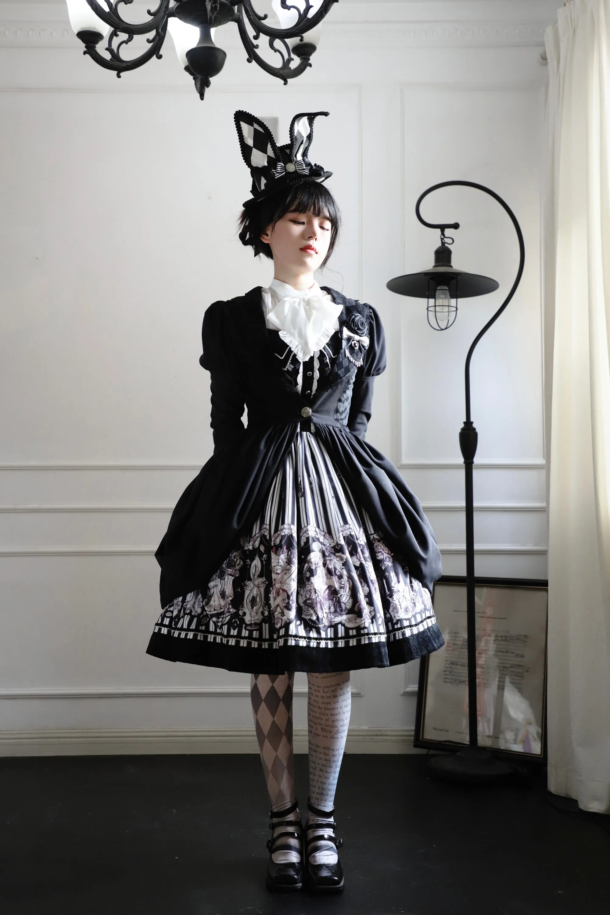 (Buyforme)Little Bear~Gothic Lolita Black and White Striped JSK Set