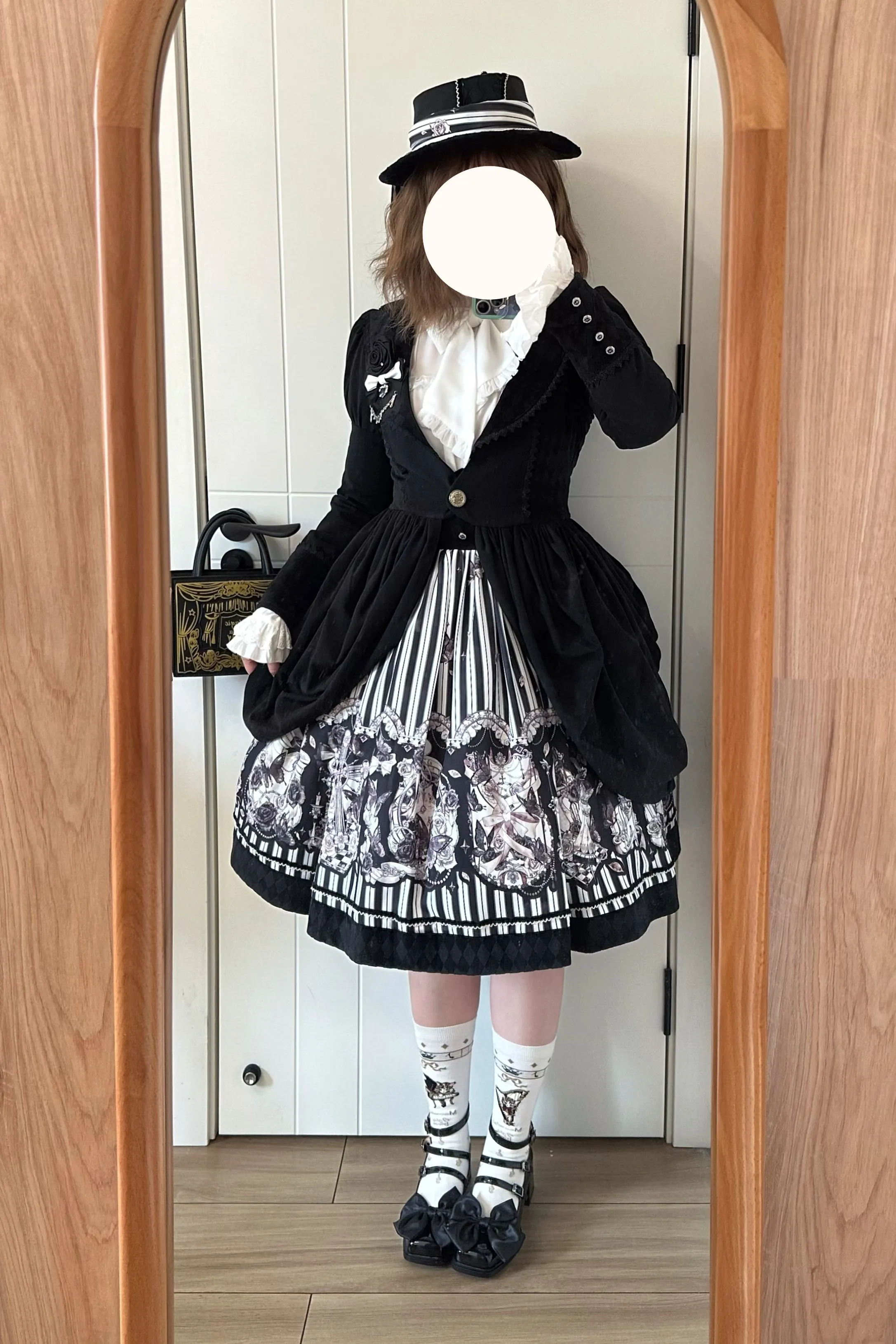 (Buyforme)Little Bear~Gothic Lolita Black and White Striped JSK Set