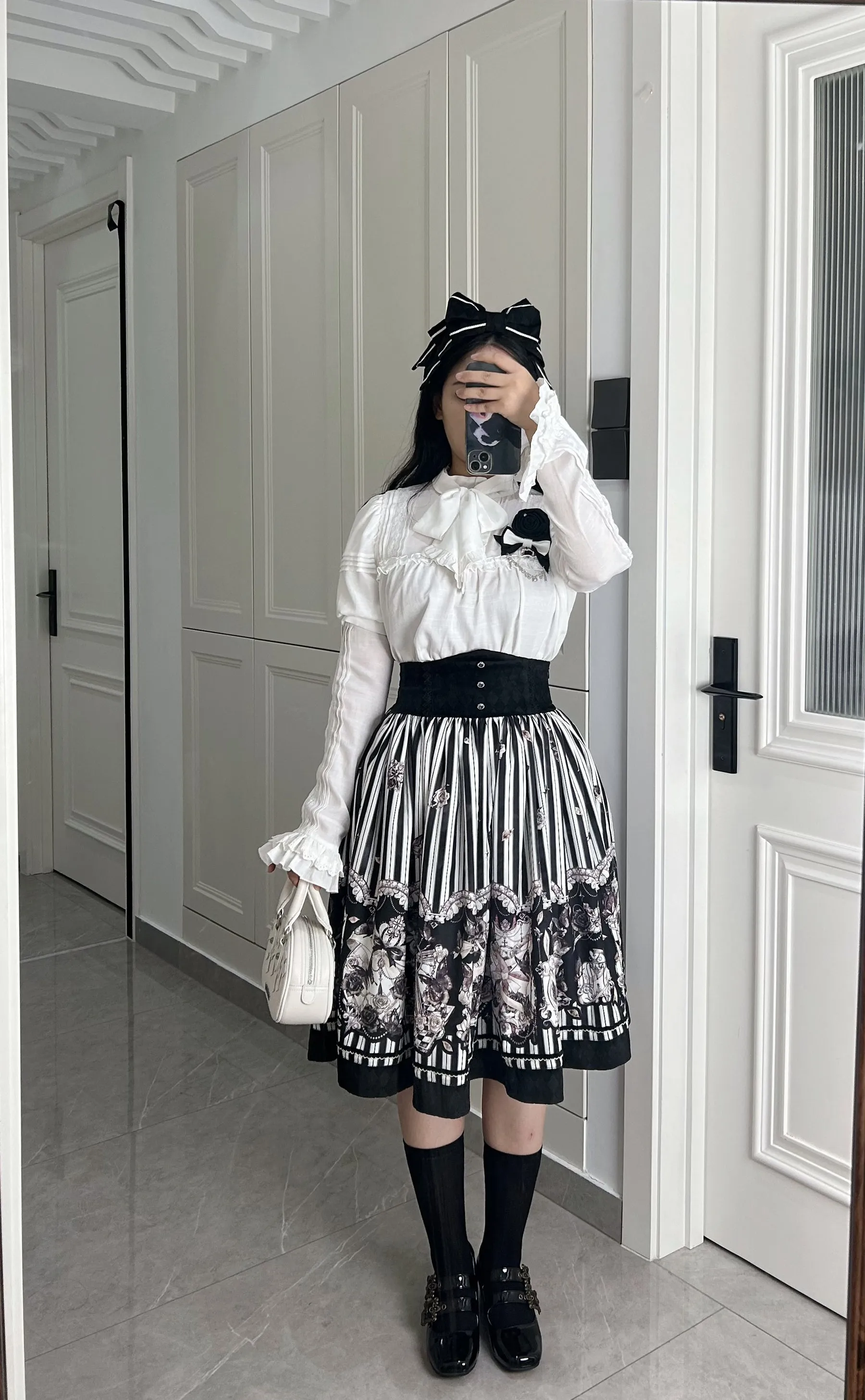 (Buyforme)Little Bear~Gothic Lolita Black and White Striped JSK Set