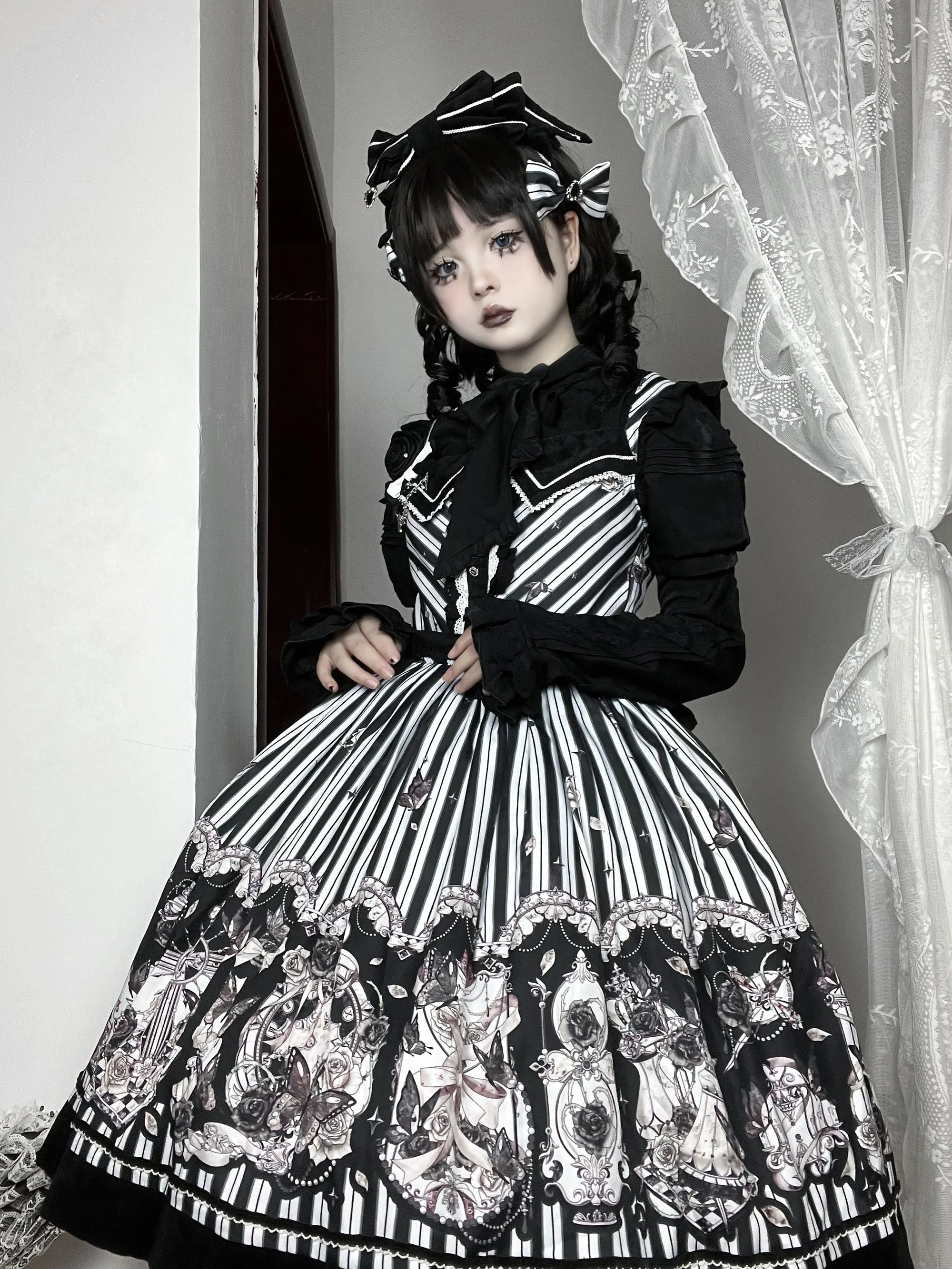 (Buyforme)Little Bear~Gothic Lolita Black and White Striped JSK Set