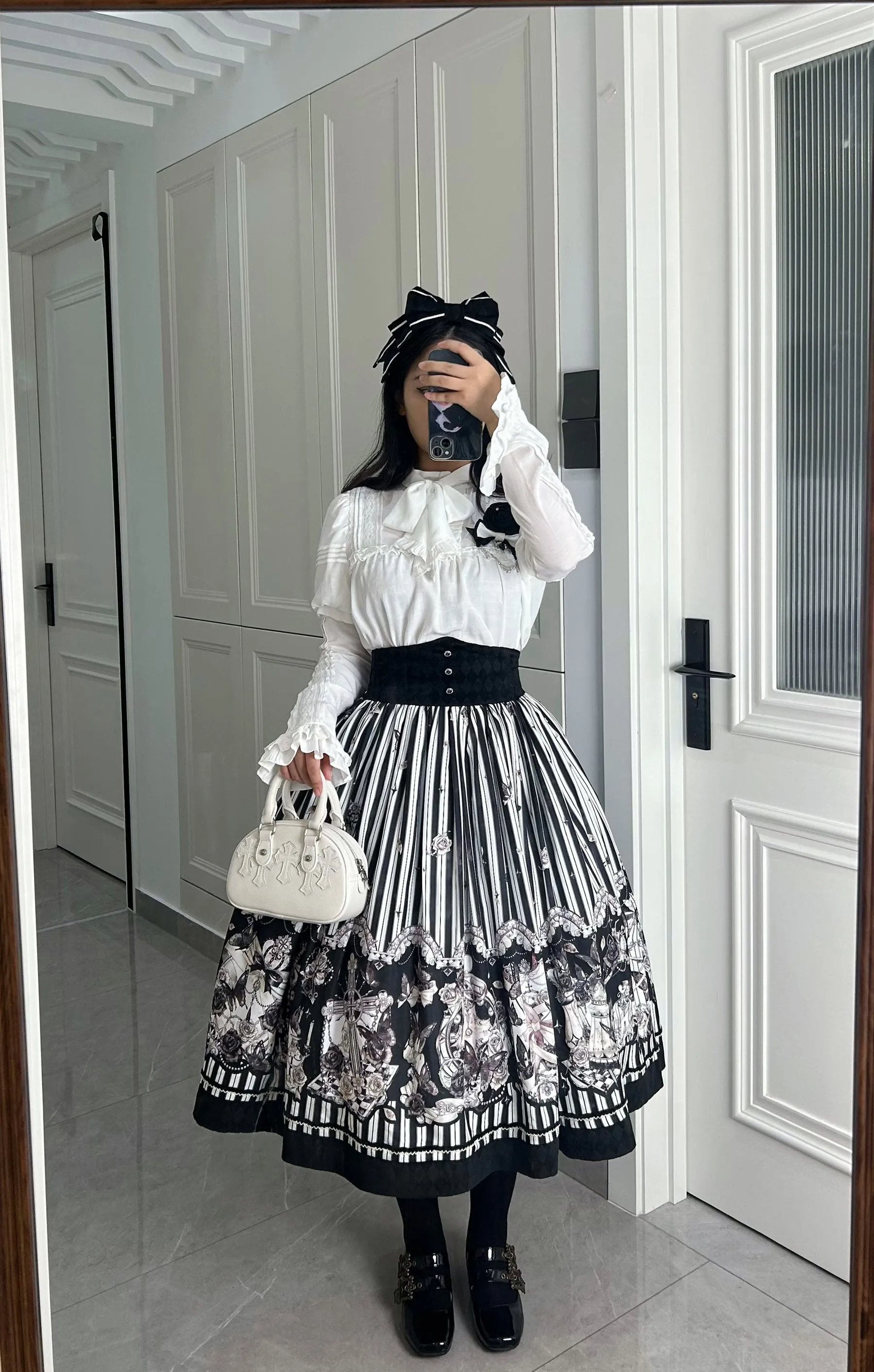 (Buyforme)Little Bear~Gothic Lolita Black and White Striped JSK Set
