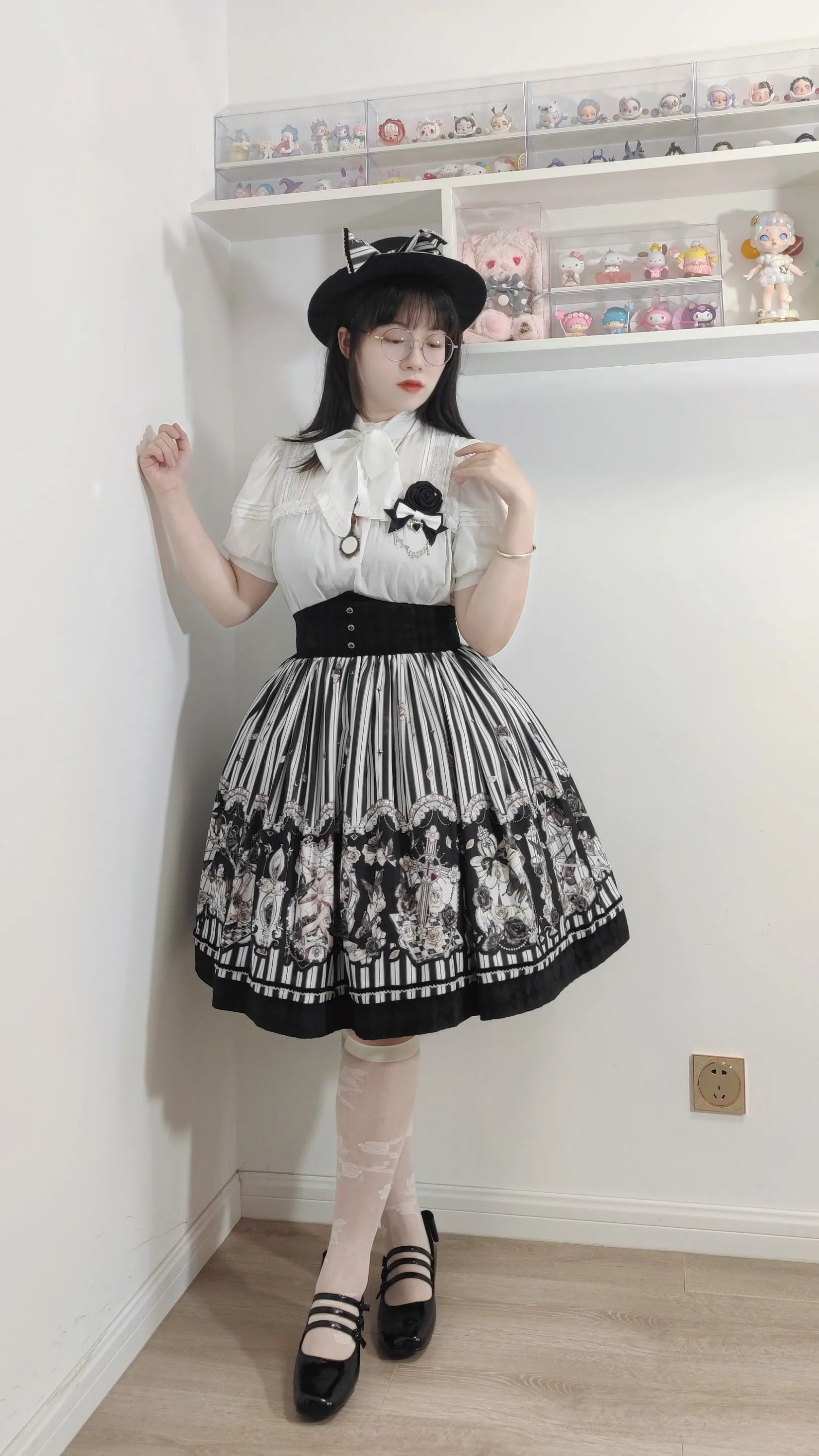 (Buyforme)Little Bear~Gothic Lolita Black and White Striped JSK Set