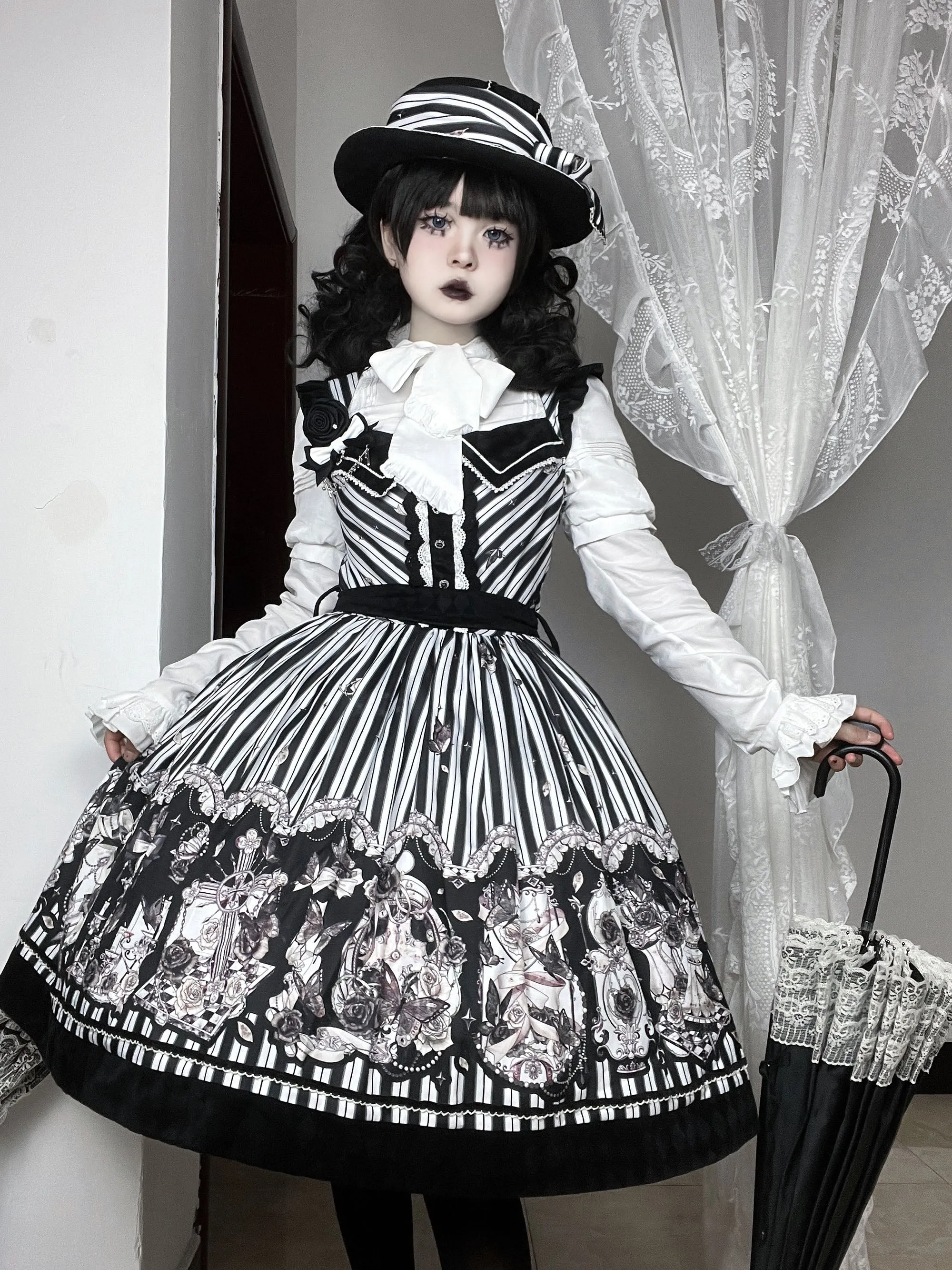 (Buyforme)Little Bear~Gothic Lolita Black and White Striped JSK Set