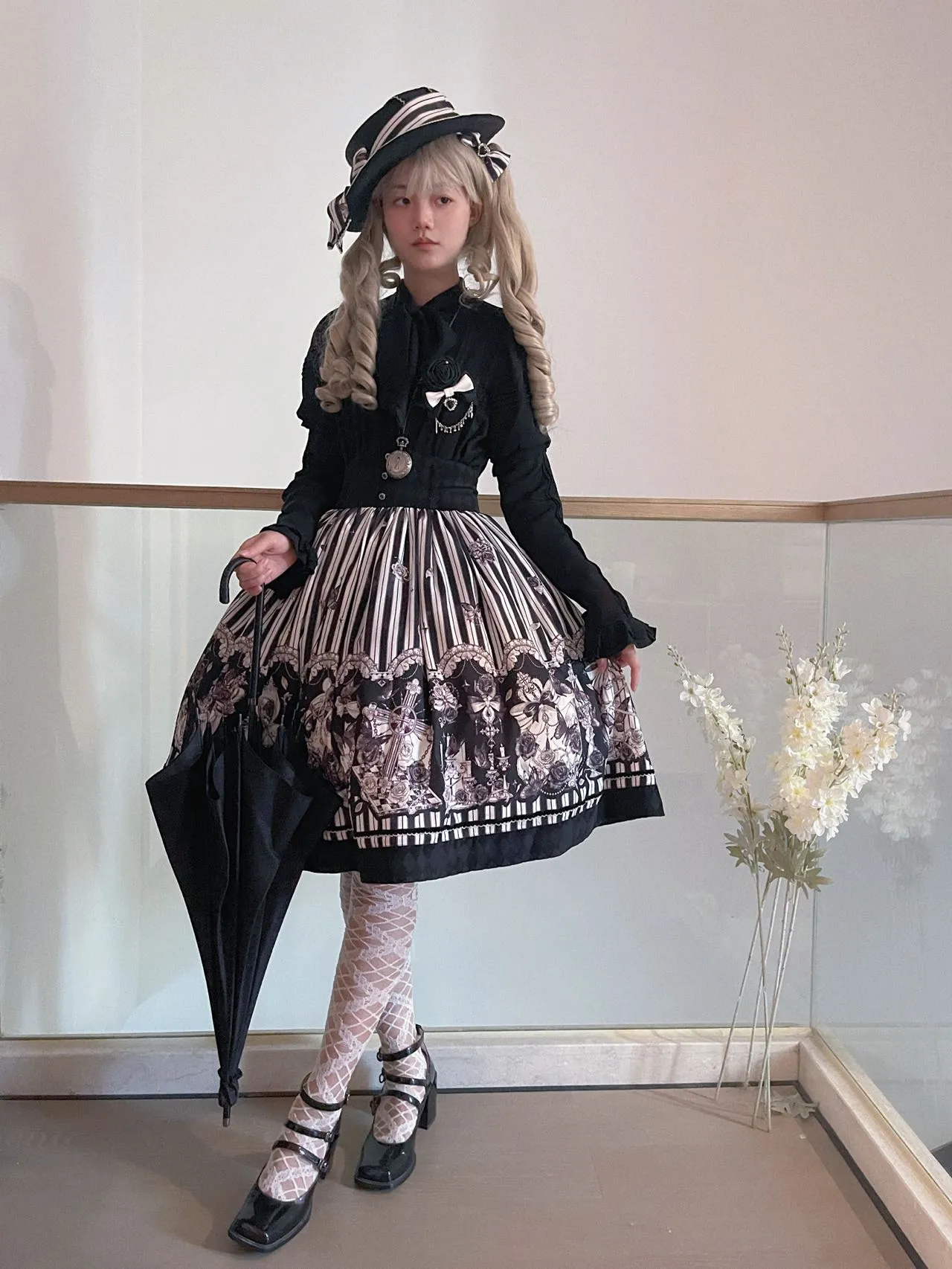 (Buyforme)Little Bear~Gothic Lolita Black and White Striped JSK Set