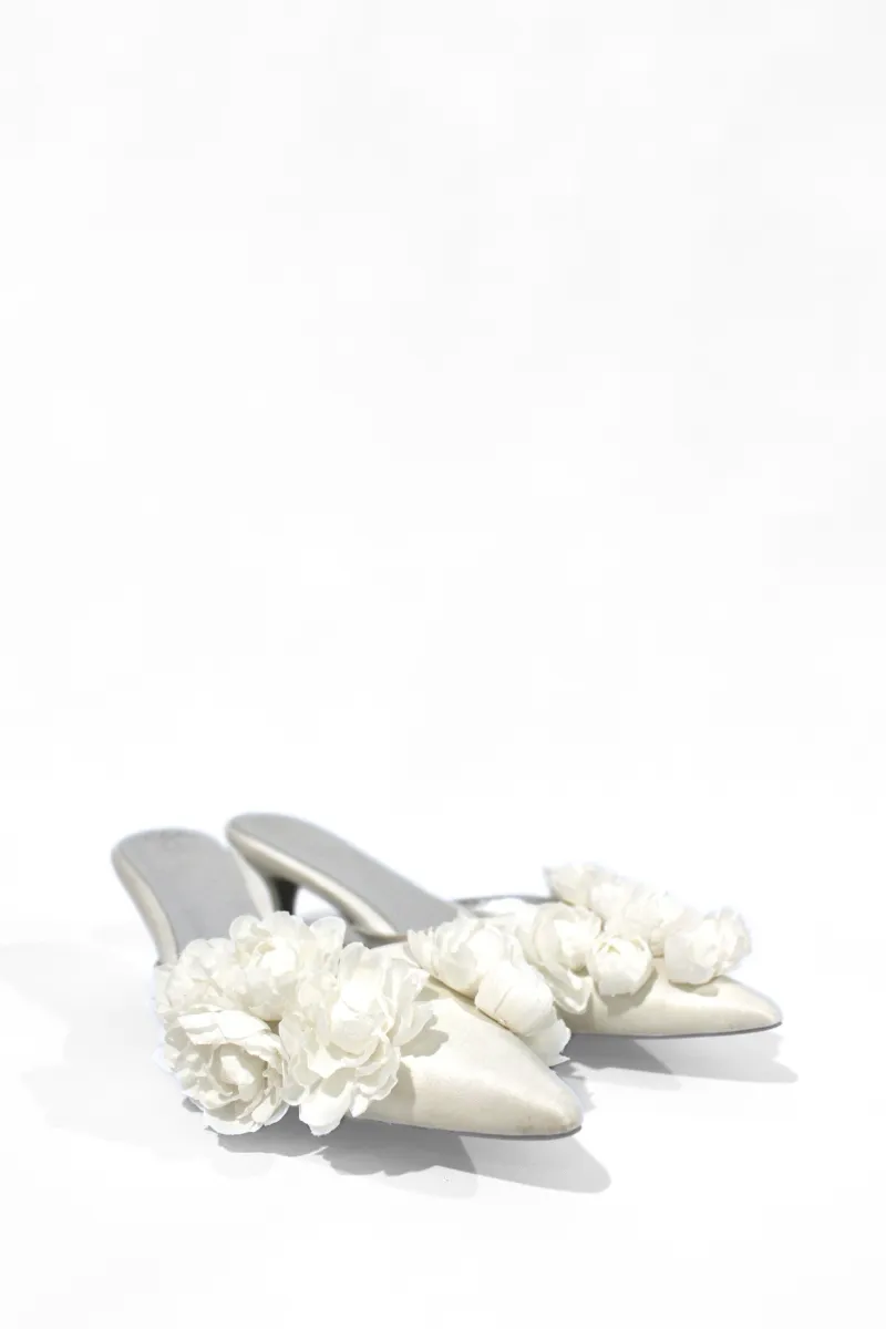 CAMELIA CREAM BLOOM HEELS
