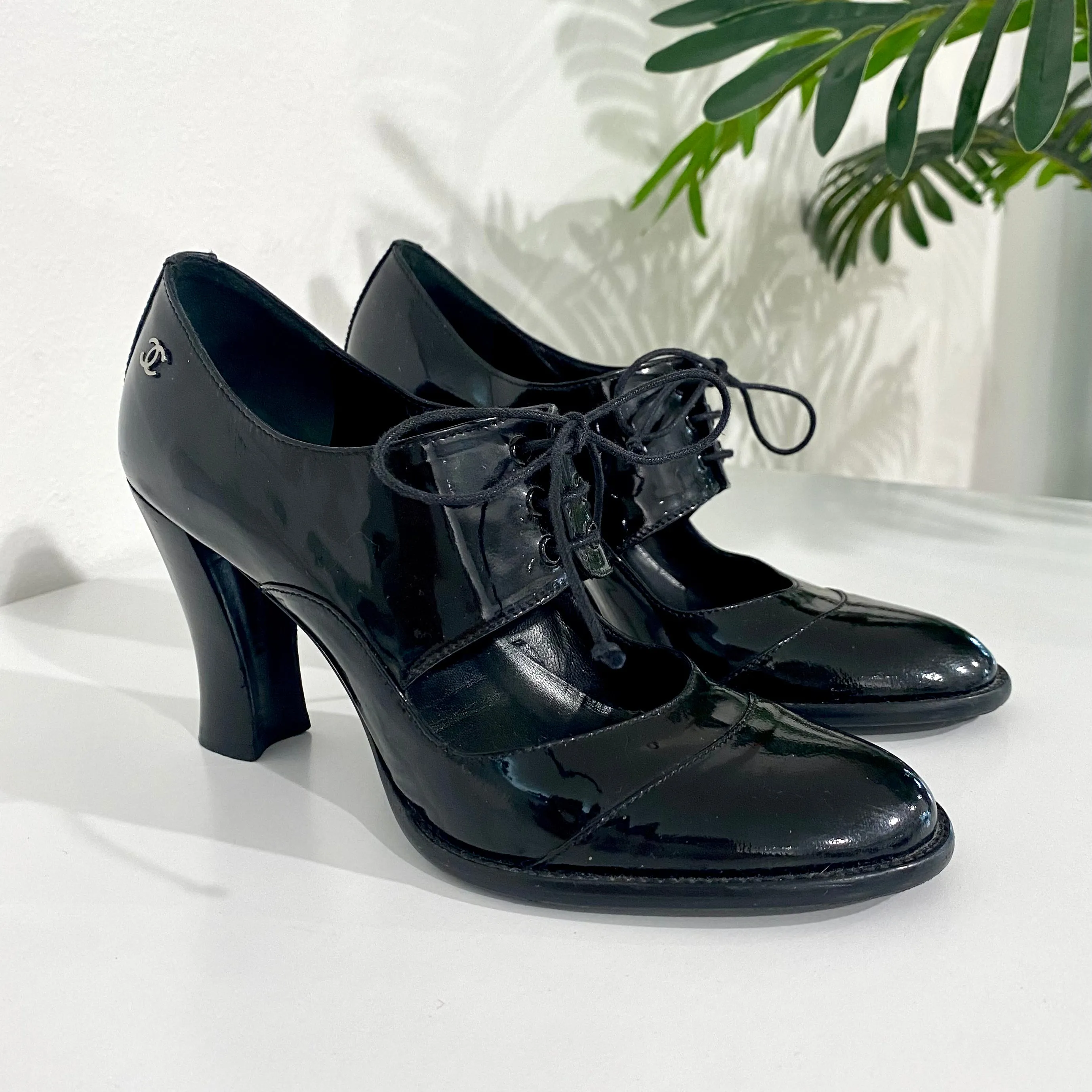 Chanel Vintage Oxford Heels