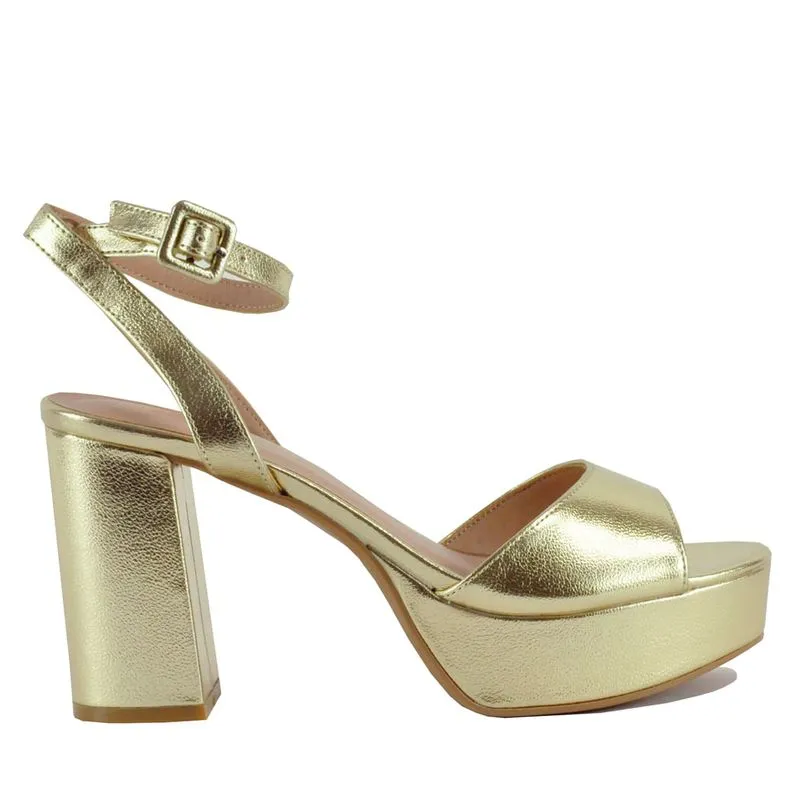 Chinese Laundry Theresa 70s Style Metallic Leather Platform Sandal - Golden