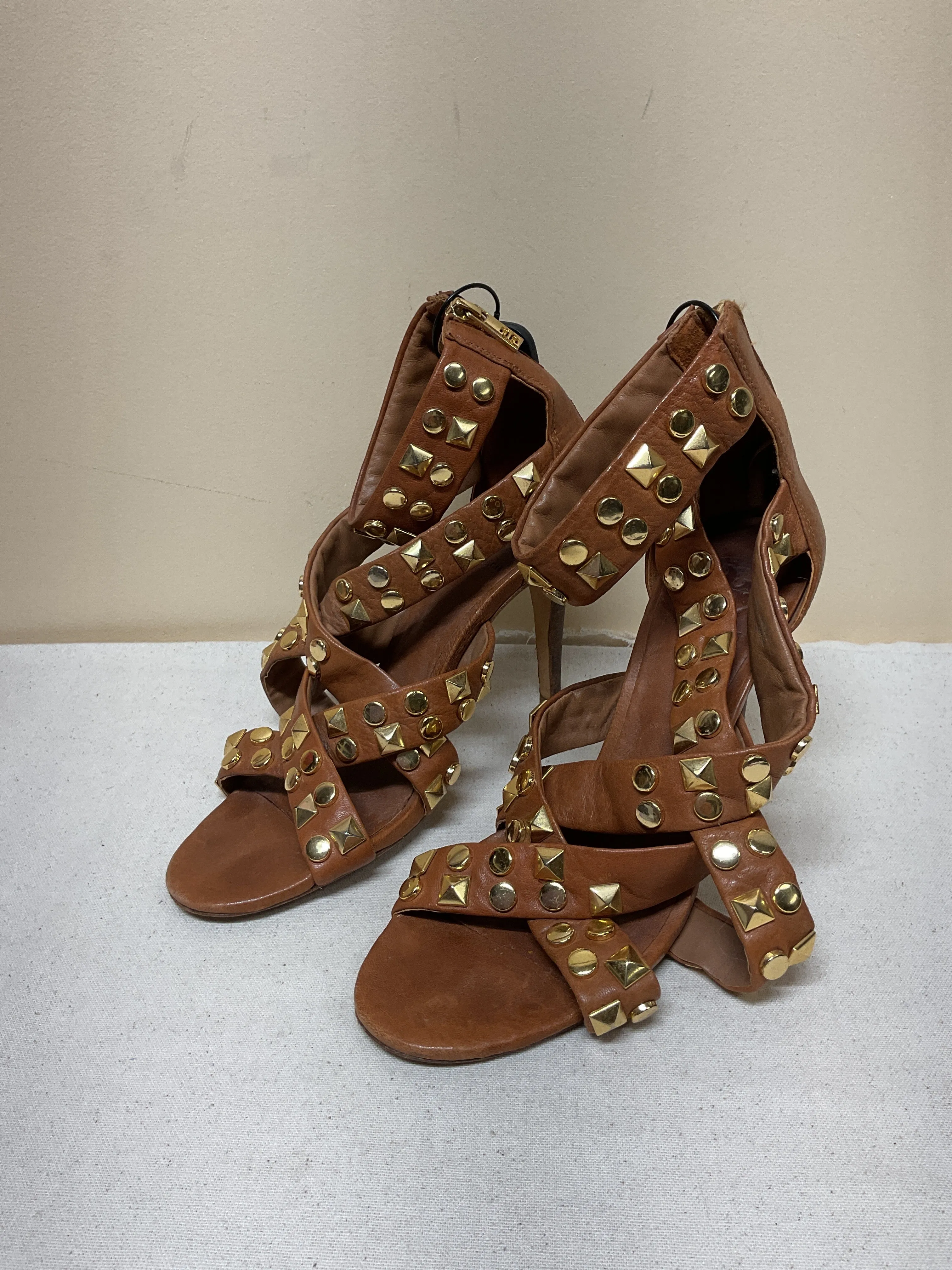 Shoes Designer By Tory Burch In Brown & Gold, Size:9 Low Profile Weekend Trip