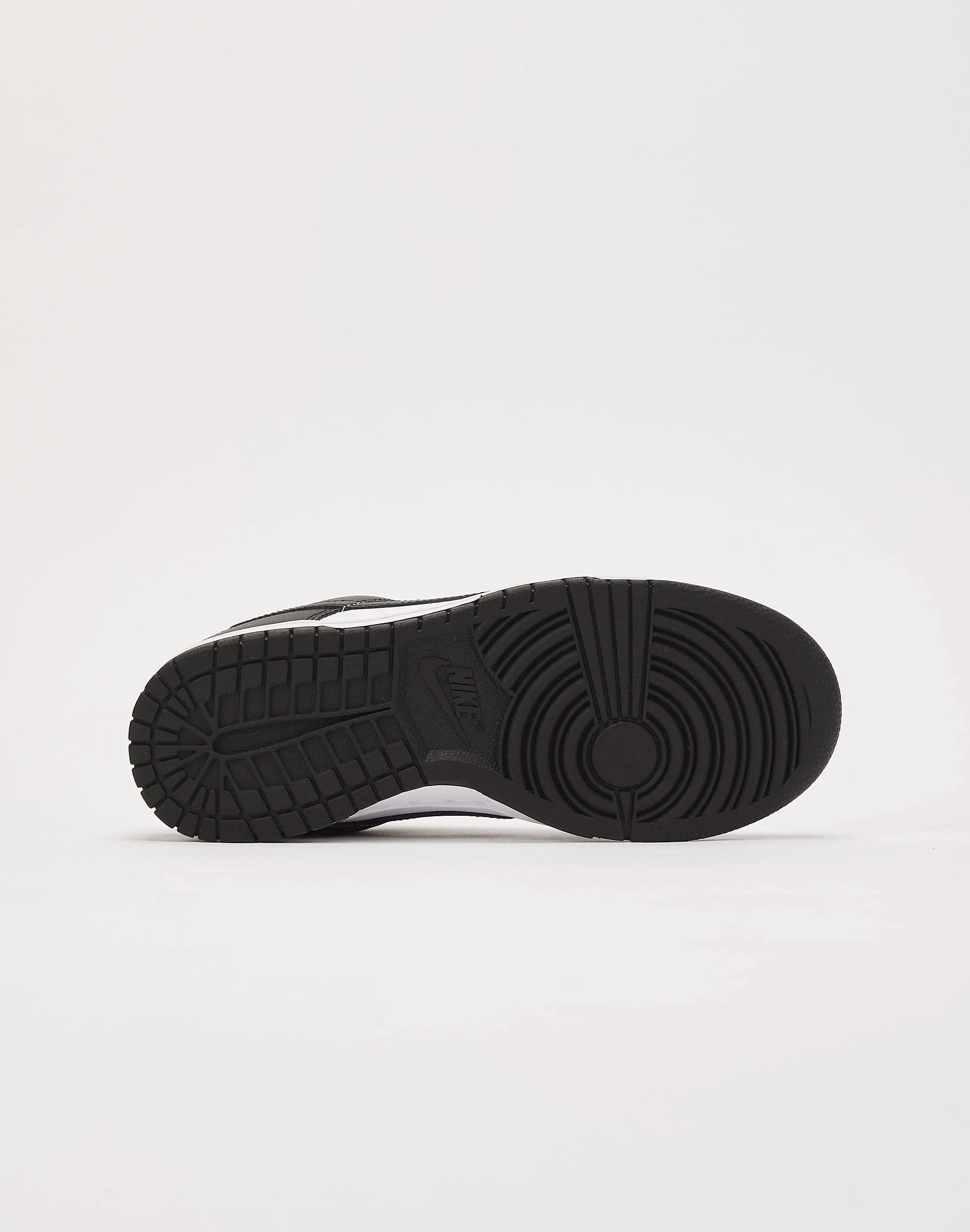 shape fit Nike Dunk Low