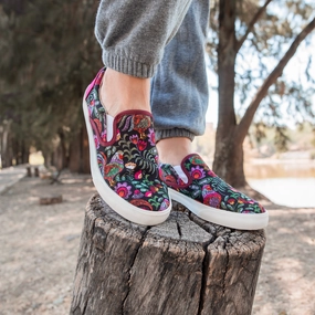 Rooster Slip On Fresh materials