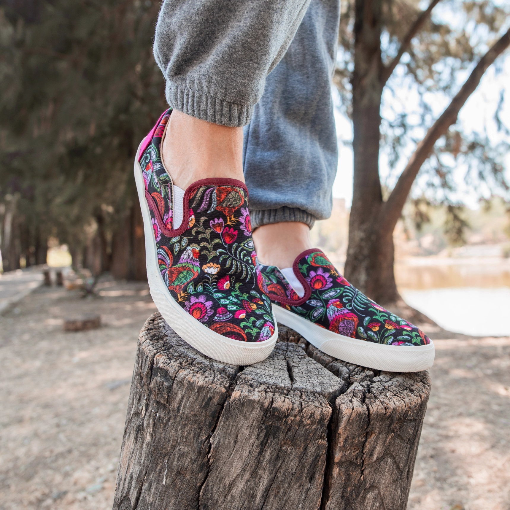 Rooster Slip On Fresh materials