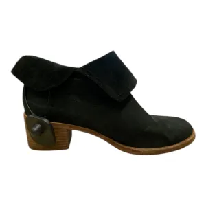 Boots Designer By Ugg In Black, Size: 8.5 Red Glow Energy Walk