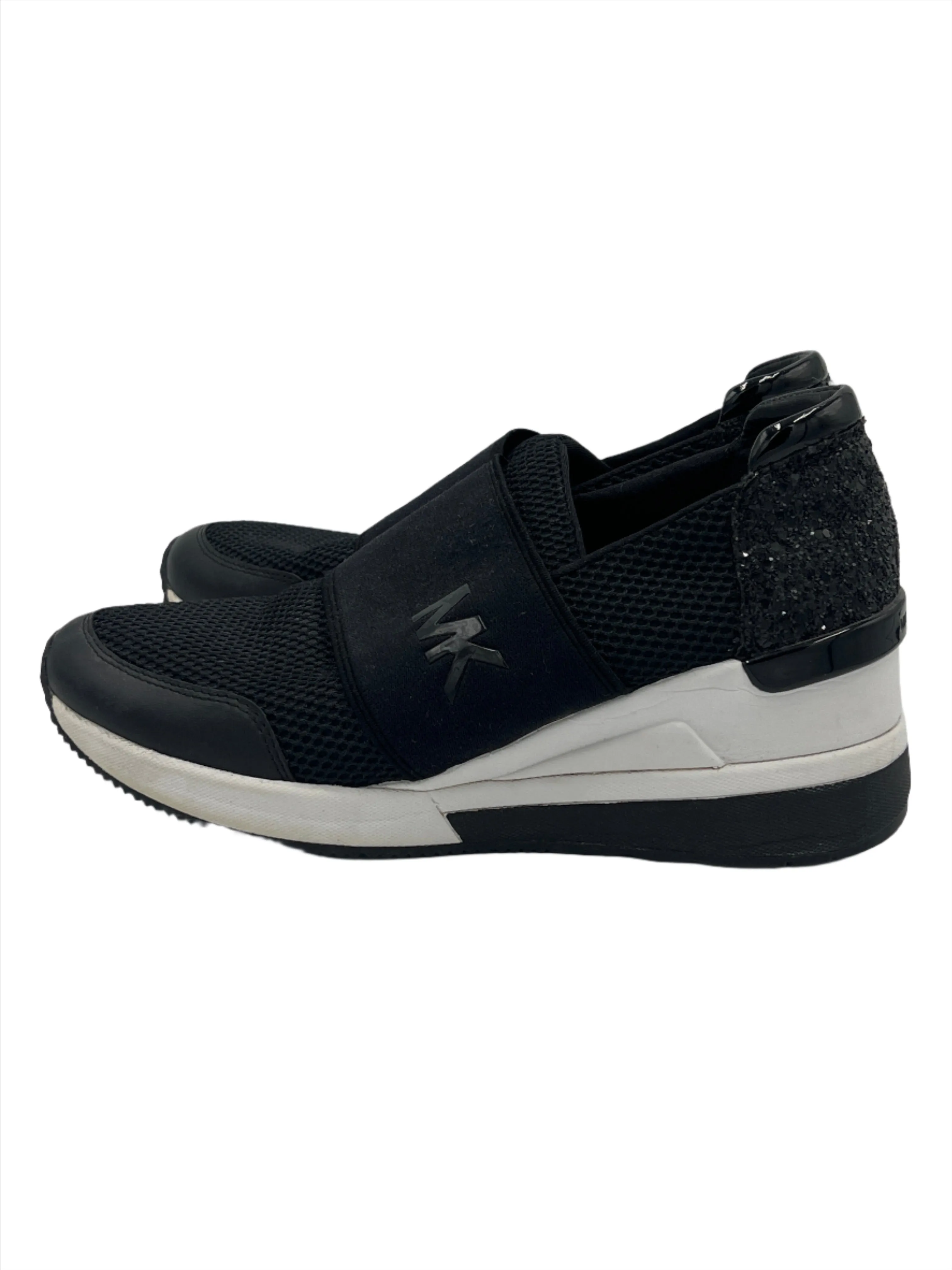 Waterproof Outdoor Travel Shoes Designer By Michael Kors  Size: 6