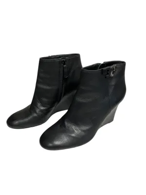 Trail Strong Soft Material Boots Designer By Tory Burch In Black, Size: 7