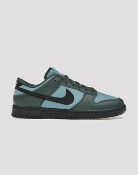 Nike Dunk Low SE Ergonomic Design