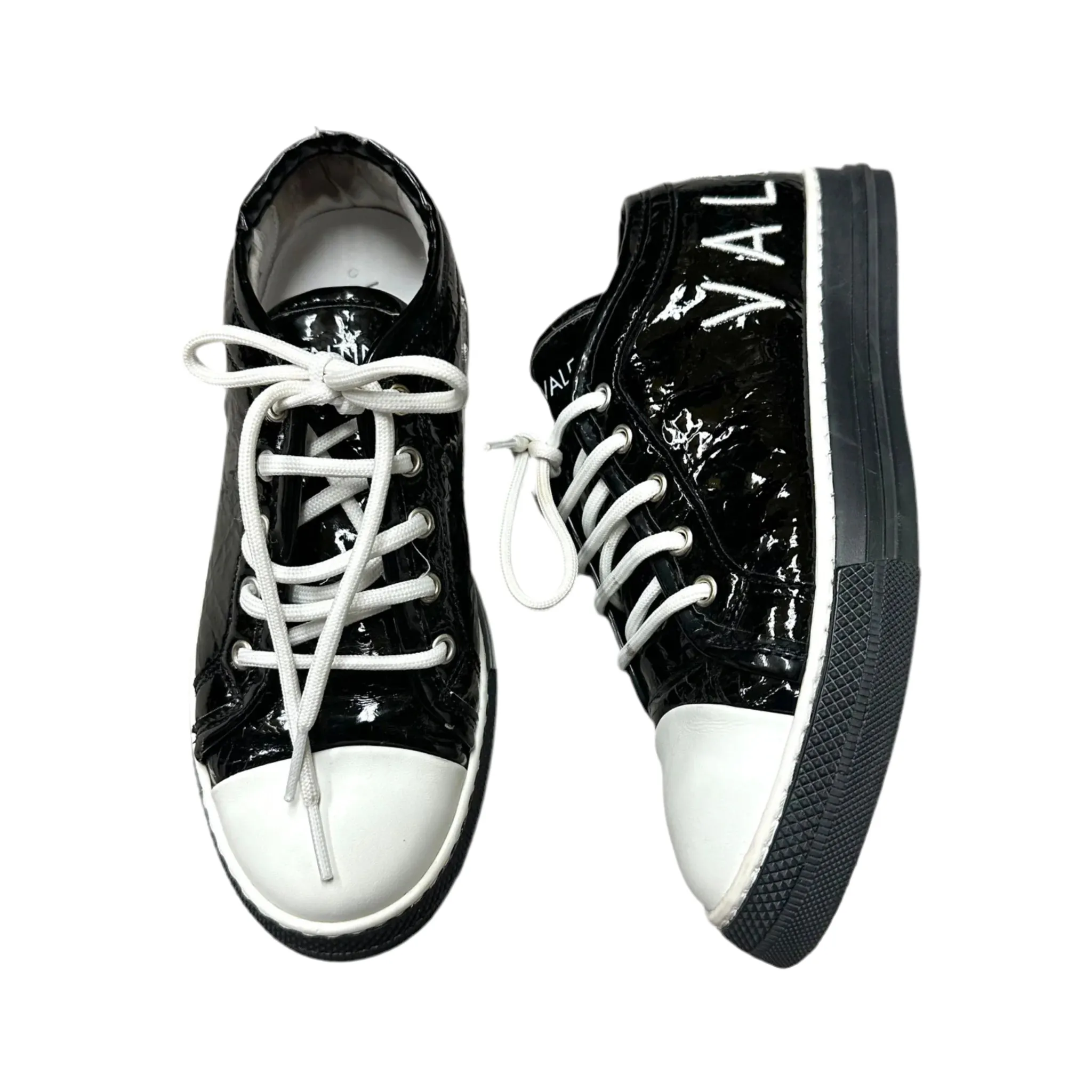 Shoes Luxury Designer By Valentino-mario In Black & White, Size: 6 Climb Strong