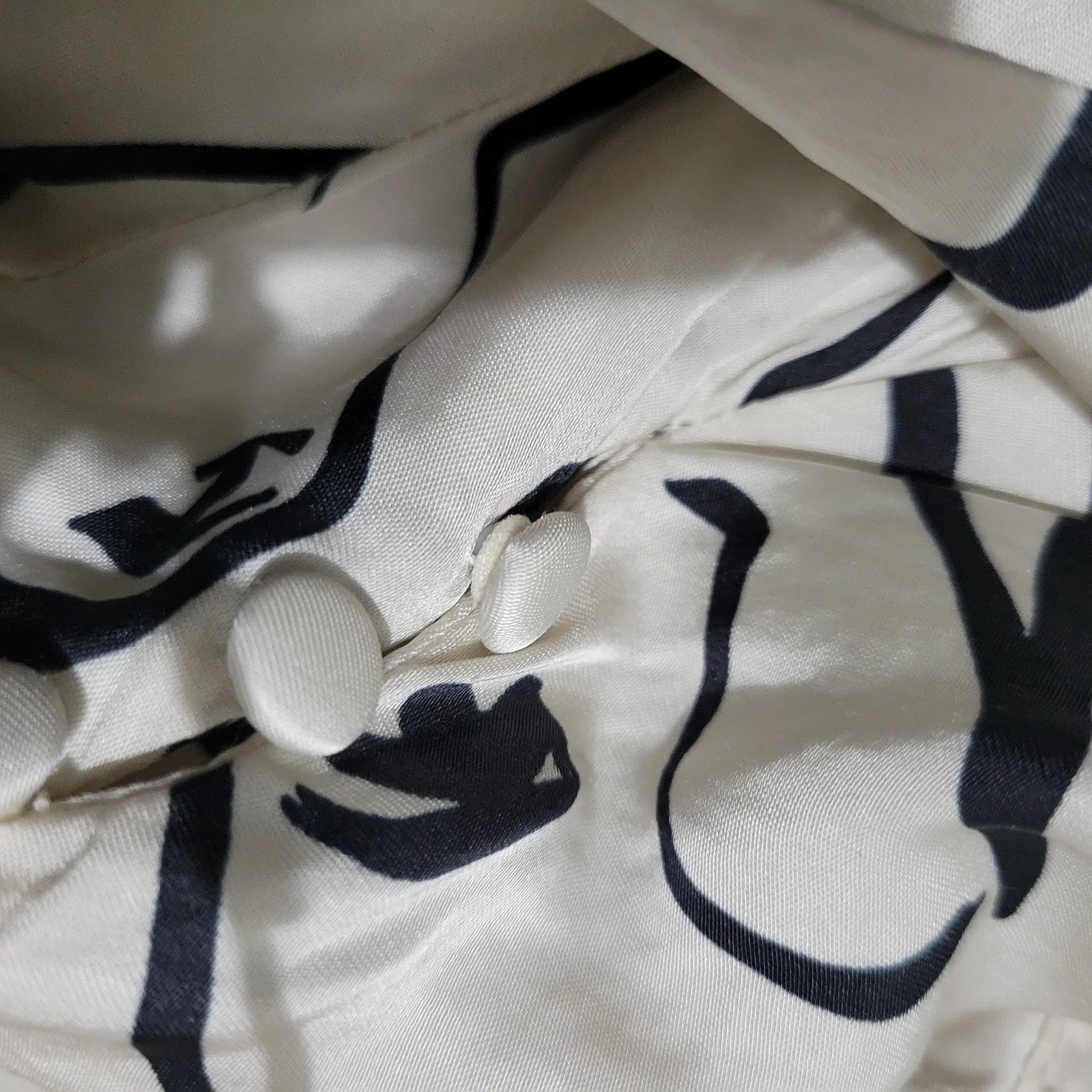 En Saison Slip Dress Ivory White Pearl Abstract Print Face Maxi Silky Satin Size Large