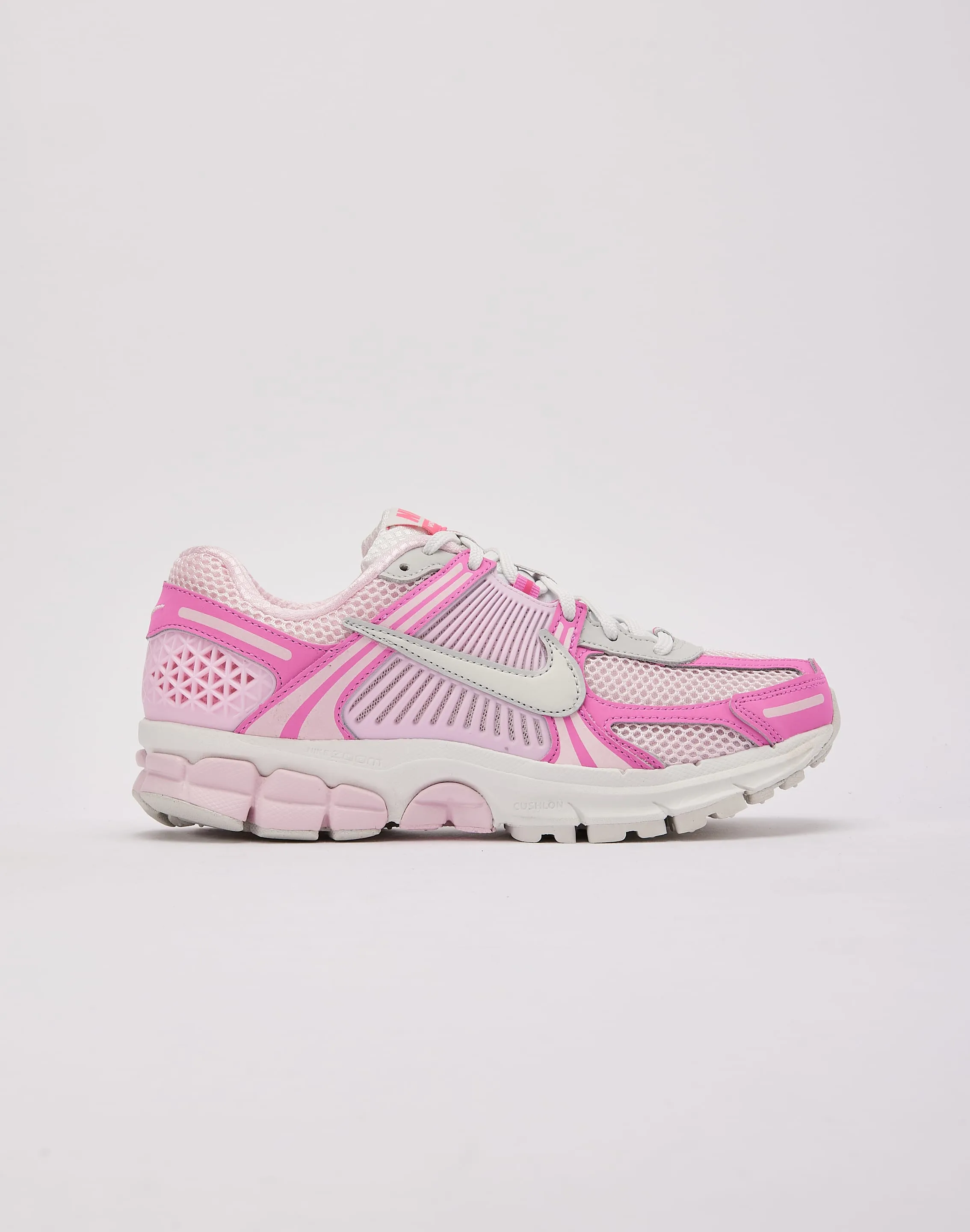 Nike Zoom Vomero 5 adjustable closure shoes
